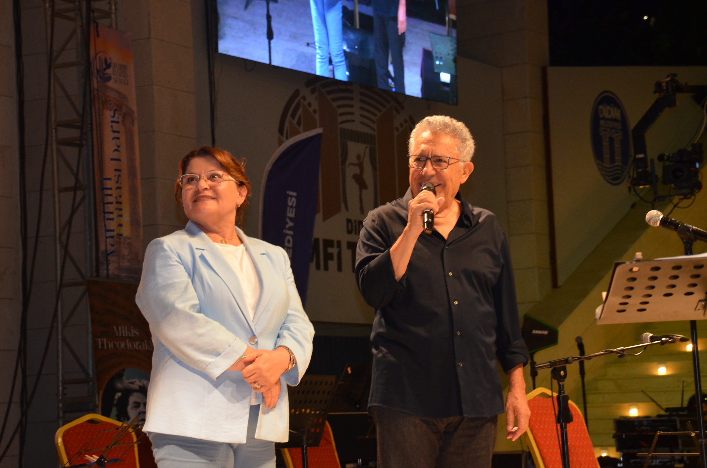 Didim Baris Senligi Baris Konseriyle Sona Erdi 595914 F8Cc2381Dbf0Fef30D2Bb21Cbb414E98