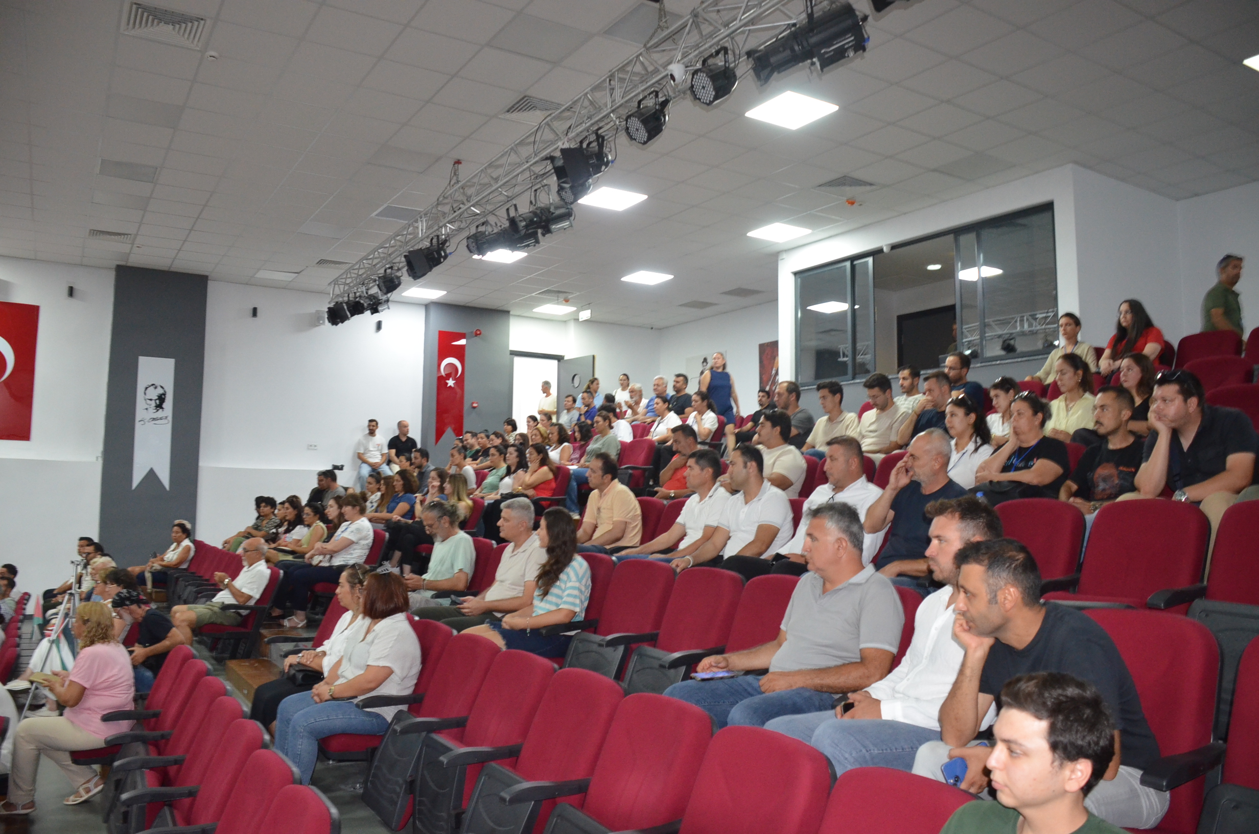 Didim Baris Senliginde Baris Gazeteciligi Konusuldu 595819 Fe2559D9Bace673Ff016C951103B87Cb