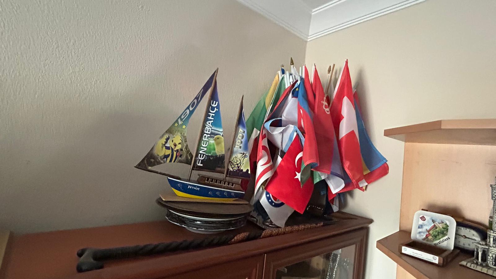 Emekli Ogretmenin 35 Yillik Ilginc Koleksiyonu 599558 347F7B4A0C4Abb0261Ba2E2B0E6D8828