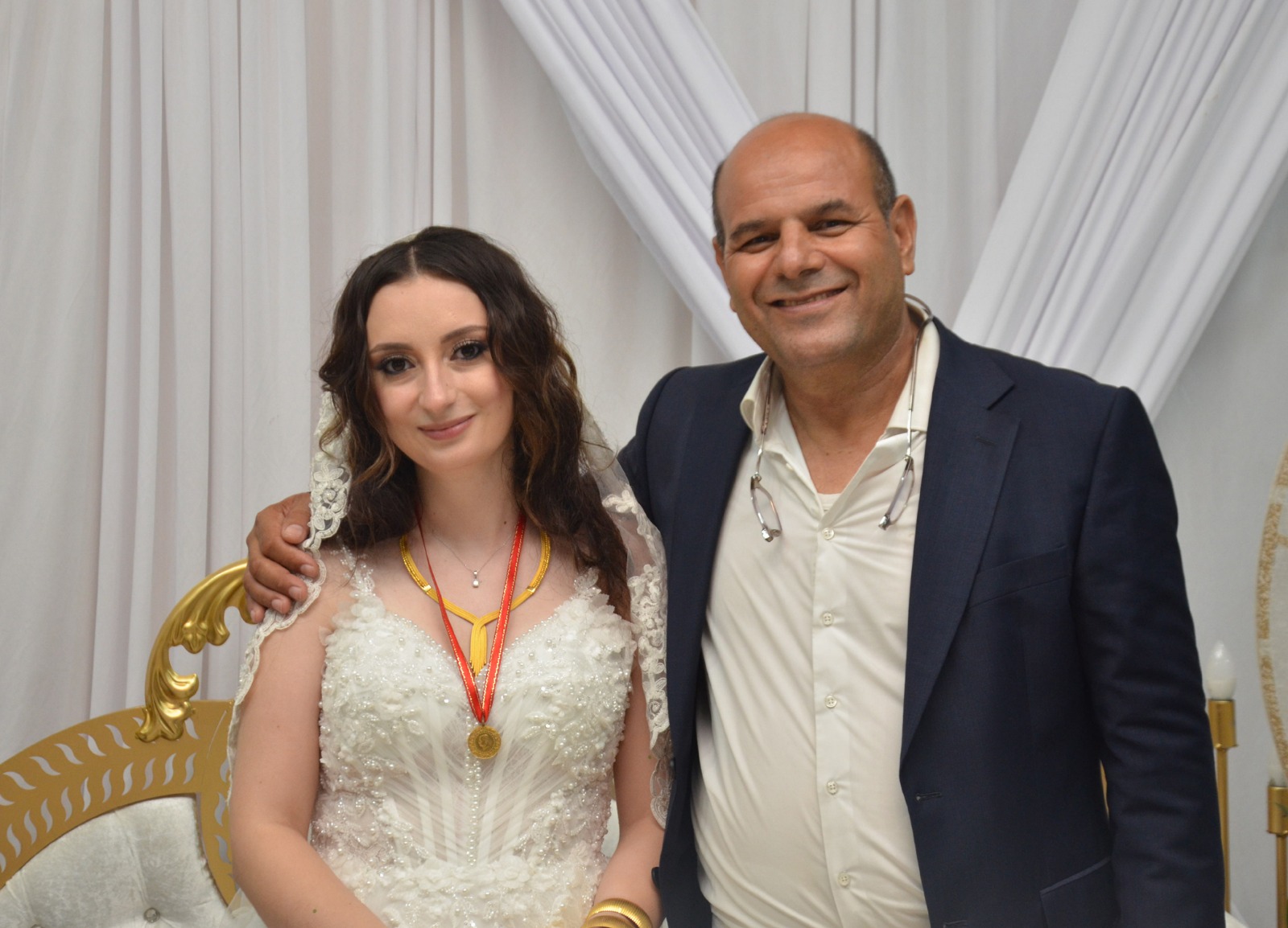 Germencikte Renkli Dugun Altin Yerine Bulasik Sungeri Girgir Taktilar 595892 63F36A9741Ded76545359F7Ec183F9Bc