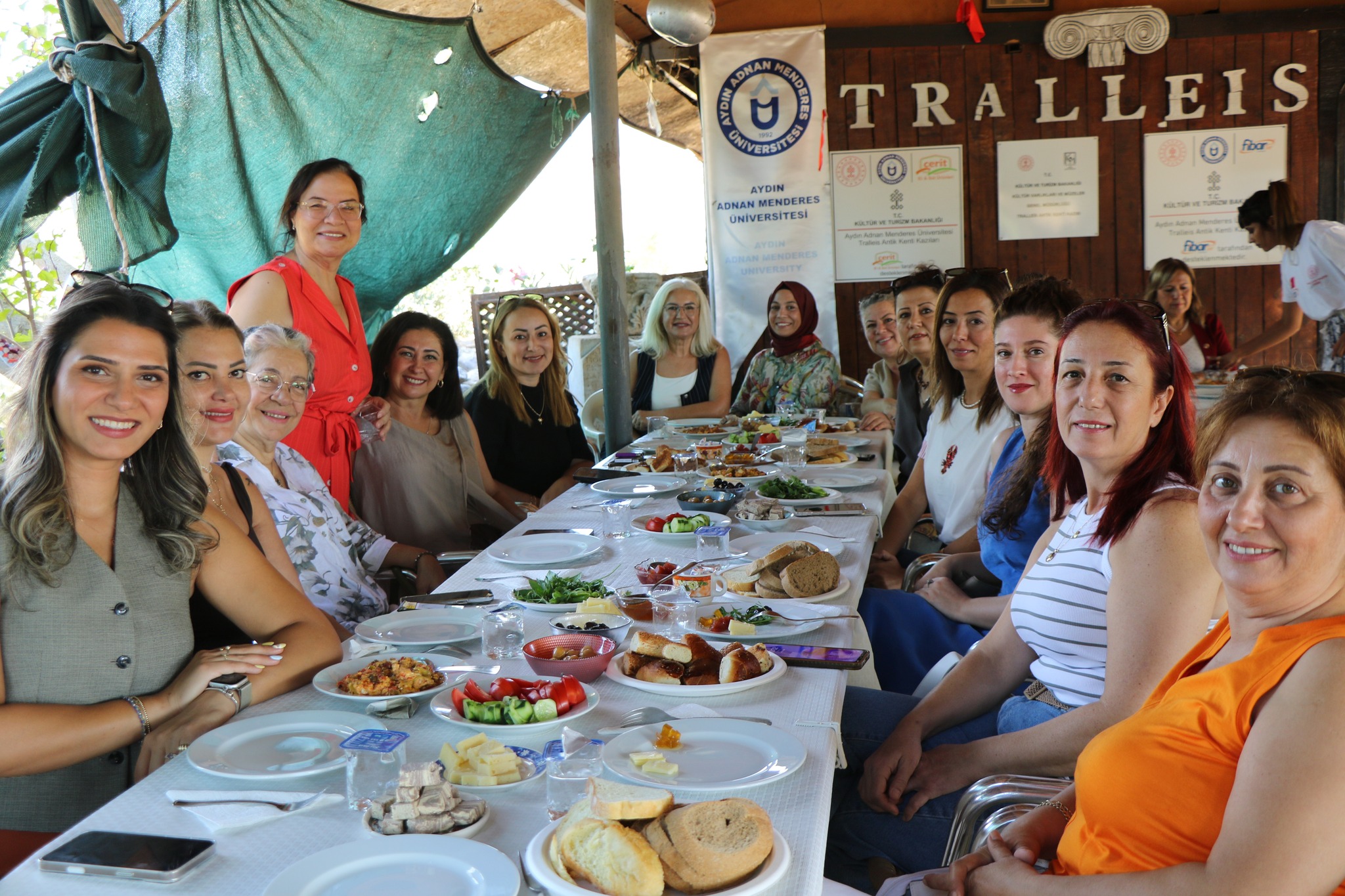 Girisimci Kadinlar Tralleiste Bulustu 598390 3717299A893894C8E439Bc3F8498F2E2