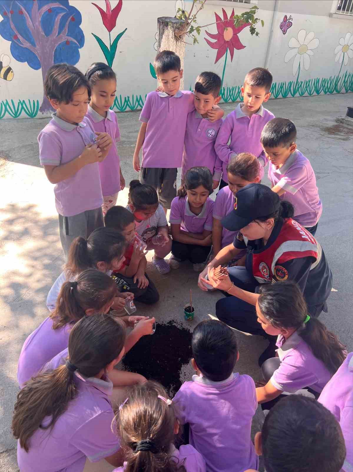 Jandarma Ogrencilere Doga Sevgisini Asiladi 2F1C143288682944Ab2836B4002C57A4