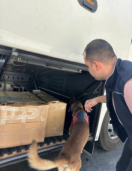 Jandarmadan Uyusturucu Denetimi Dfd224C3E515C0065Ca201C8Ba9052C4