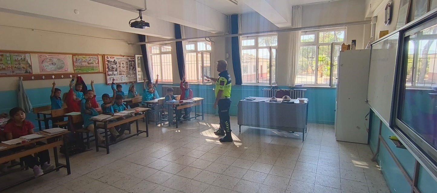 Karacasuda Ilkokul Ogrencilerine Trafik Egitimi 291897Fd4023Ba4602Dc39Baa37D1529