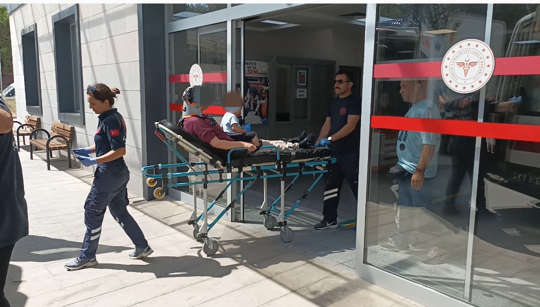 Karacasuda Kaza 1I Cocuk 3 Kisi Yaralandi 597573 0Accb7C7734Ef080239B604Ef95E73Dc