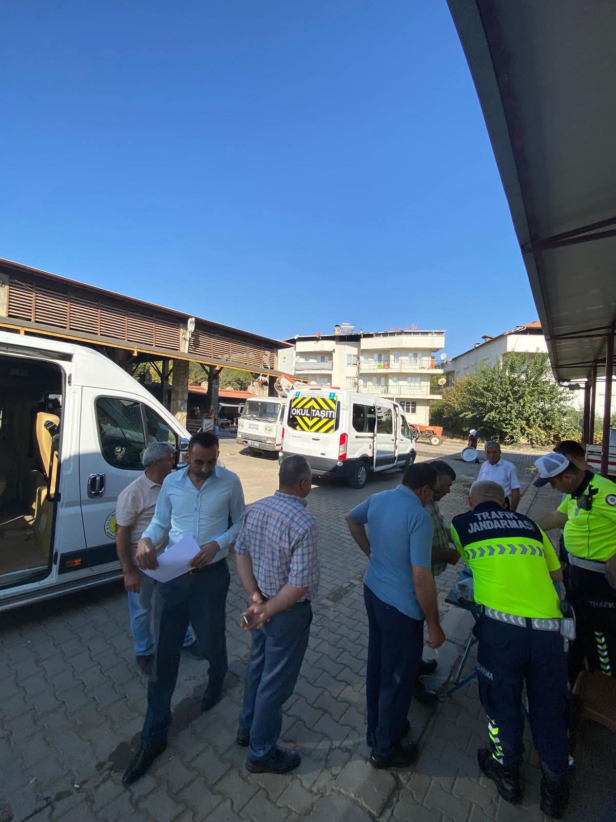 Karacasuda Ogrenci Servisleri Denetlendi 597210 Cc3Ec417Ef473Fd84E01606B71Cf6677