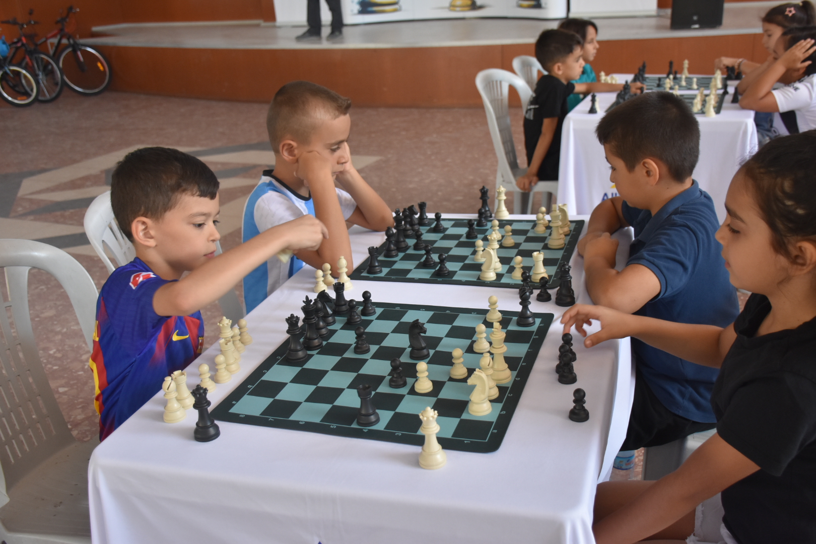 Karacasulu Ogrenciler Once Satranc Ogrendi Sonra Birbirleriyle Yaristi 597335 6940Defffdf9B9Cf64A1C429Acec939F