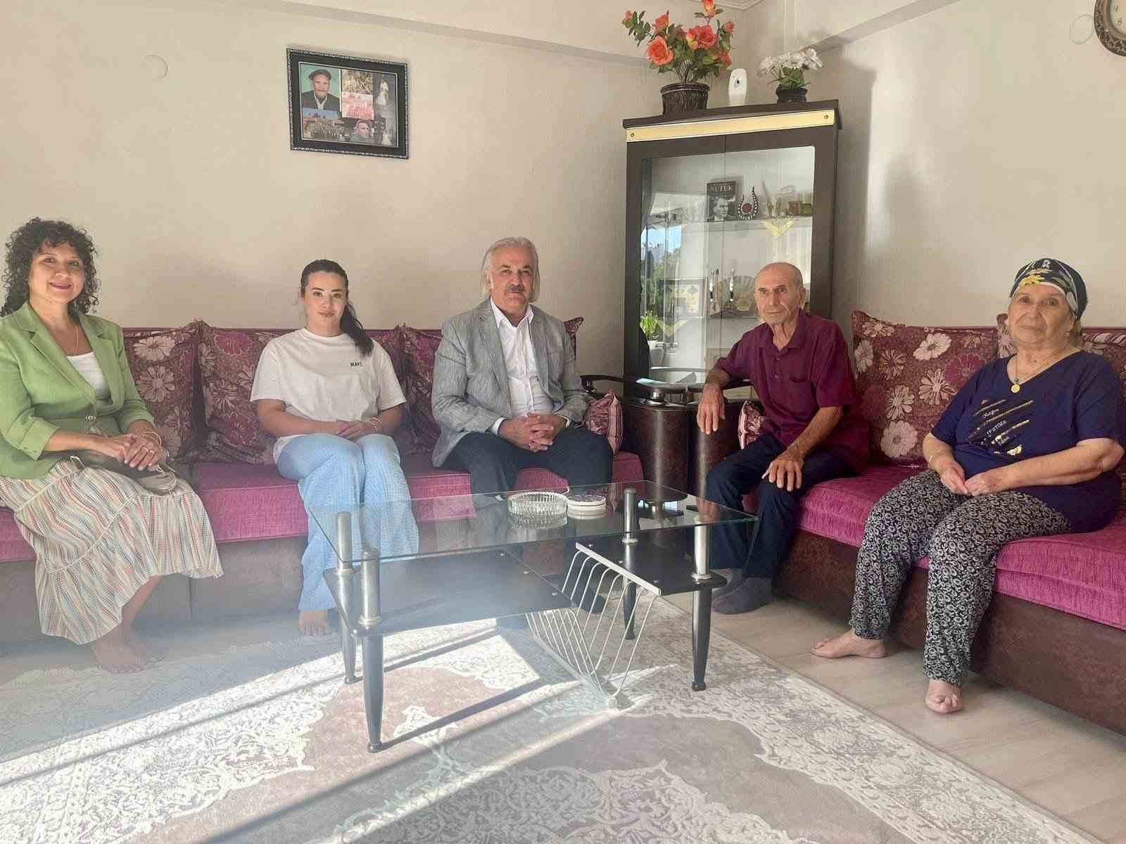 Kaymakam Akca Gazileri Yalniz Birakmadi Eab399458C8E38F5Be685500A8E35D03