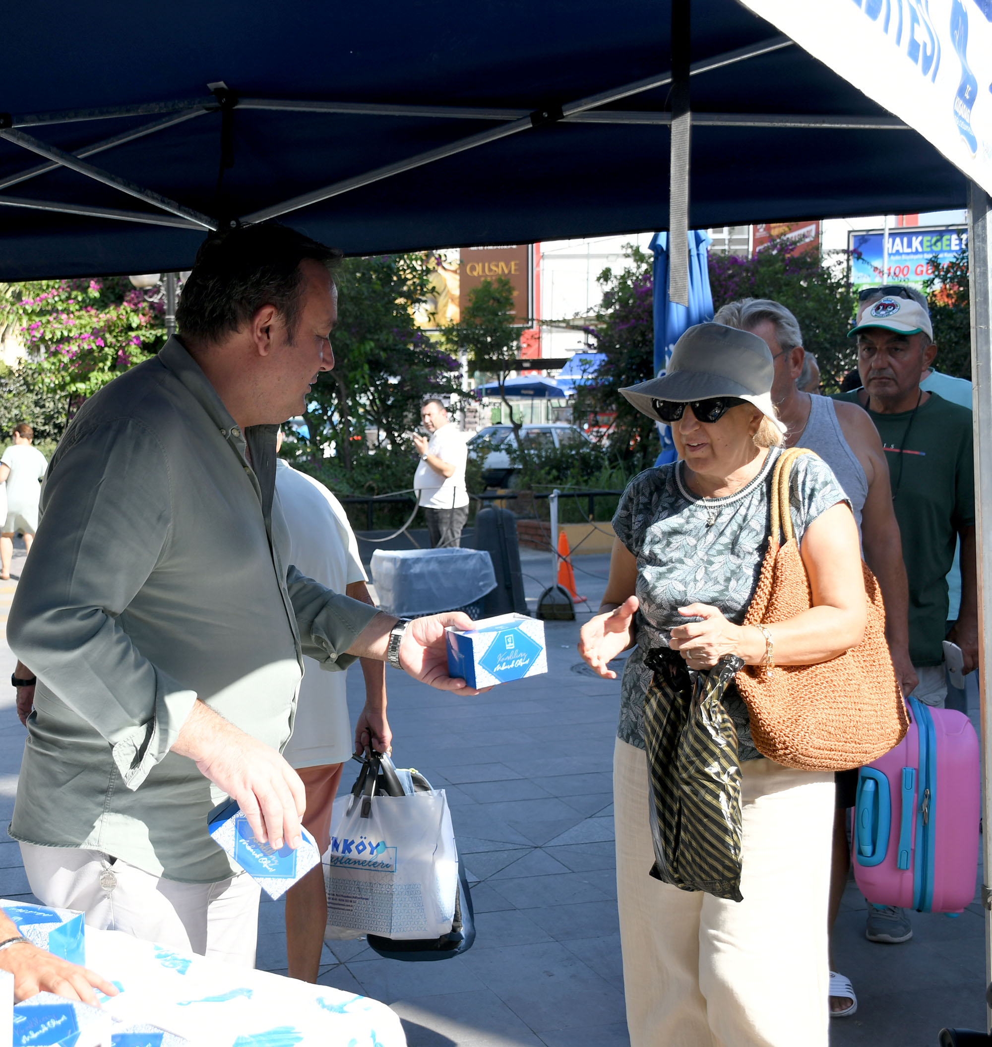 Kusadasi Belediyesinden Kandil Simidi Ikrami 596503 Fbe6862A54F9C70A19Eb82722Dbc2714