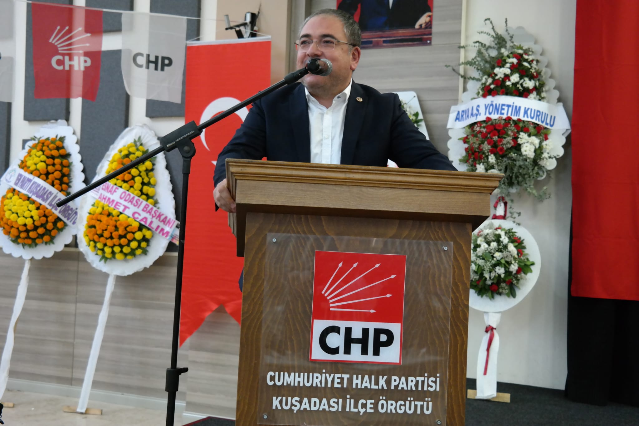 Kusadasi Chpde Baskan Mehmet Gurbilek Guven Tazeledi 601842 5Ad014Bbef4C19F9E01042E54432A335