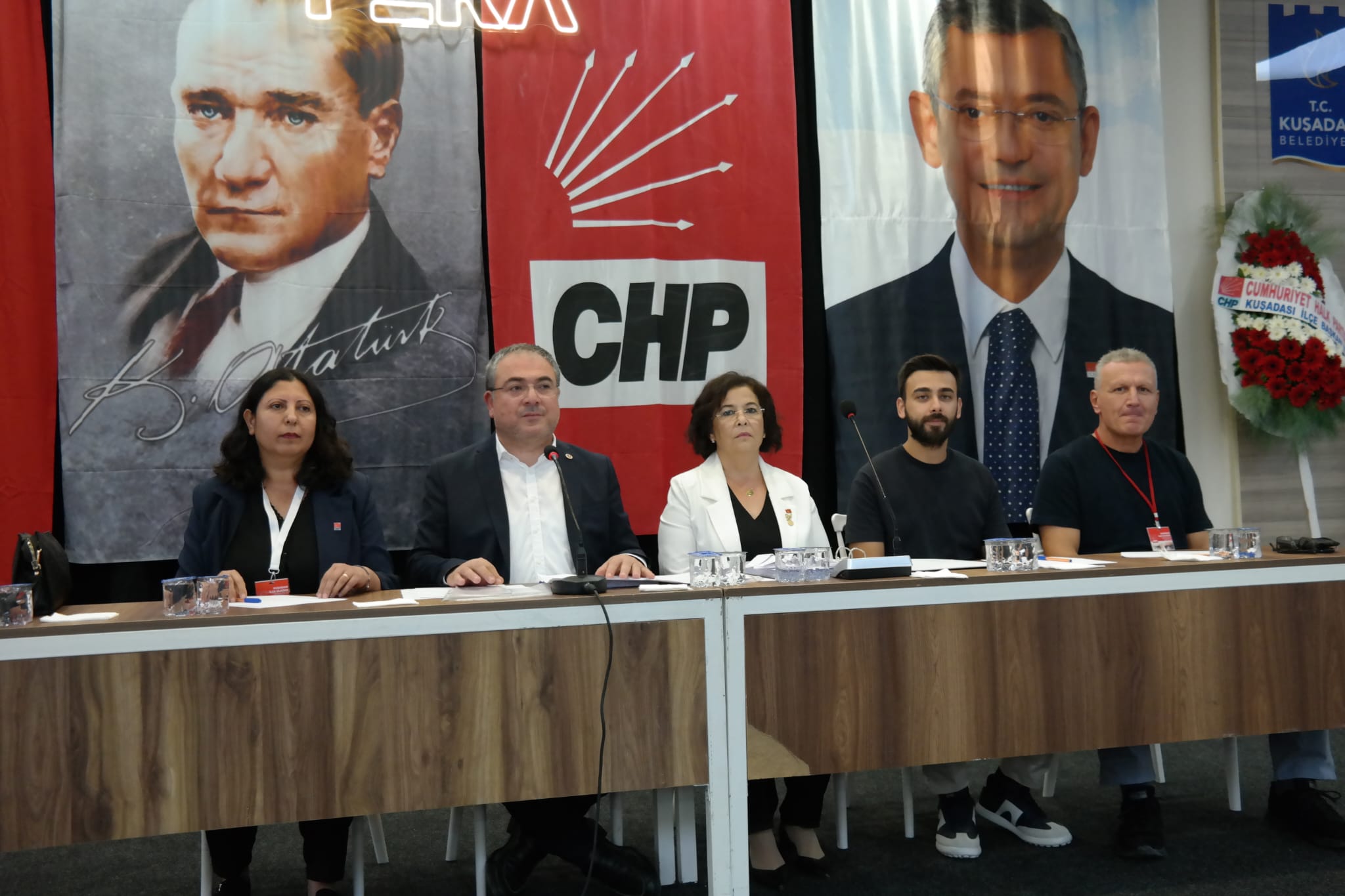 Kusadasi Chpde Baskan Mehmet Gurbilek Guven Tazeledi 601842 Ce3391424F2C48D31388E804Dba4Cb55