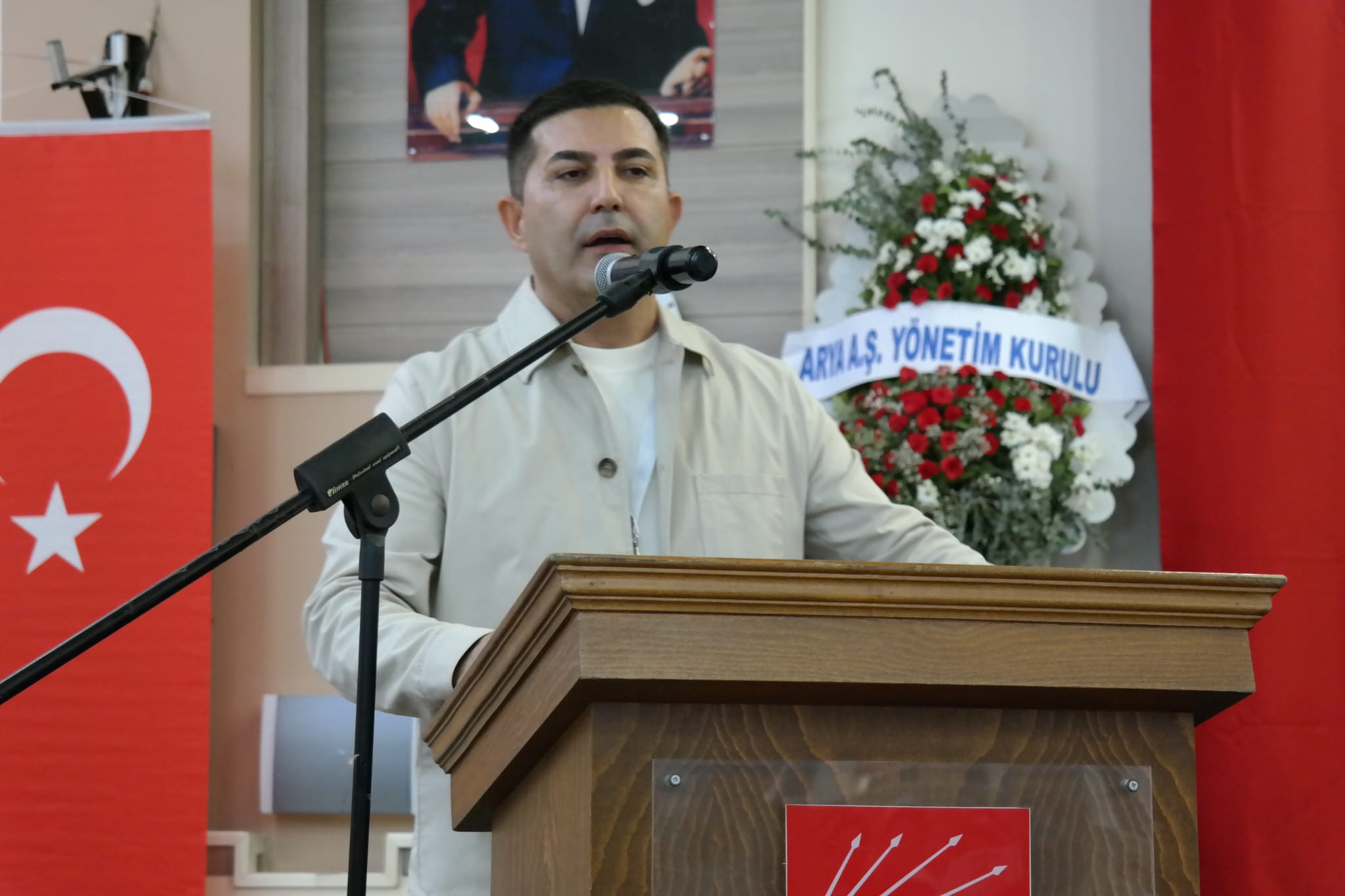 Kusadasi Chpde Baskan Mehmet Gurbilek Guven Tazeledi 601842 E2Fc85518828F1Fb96851408A6687784