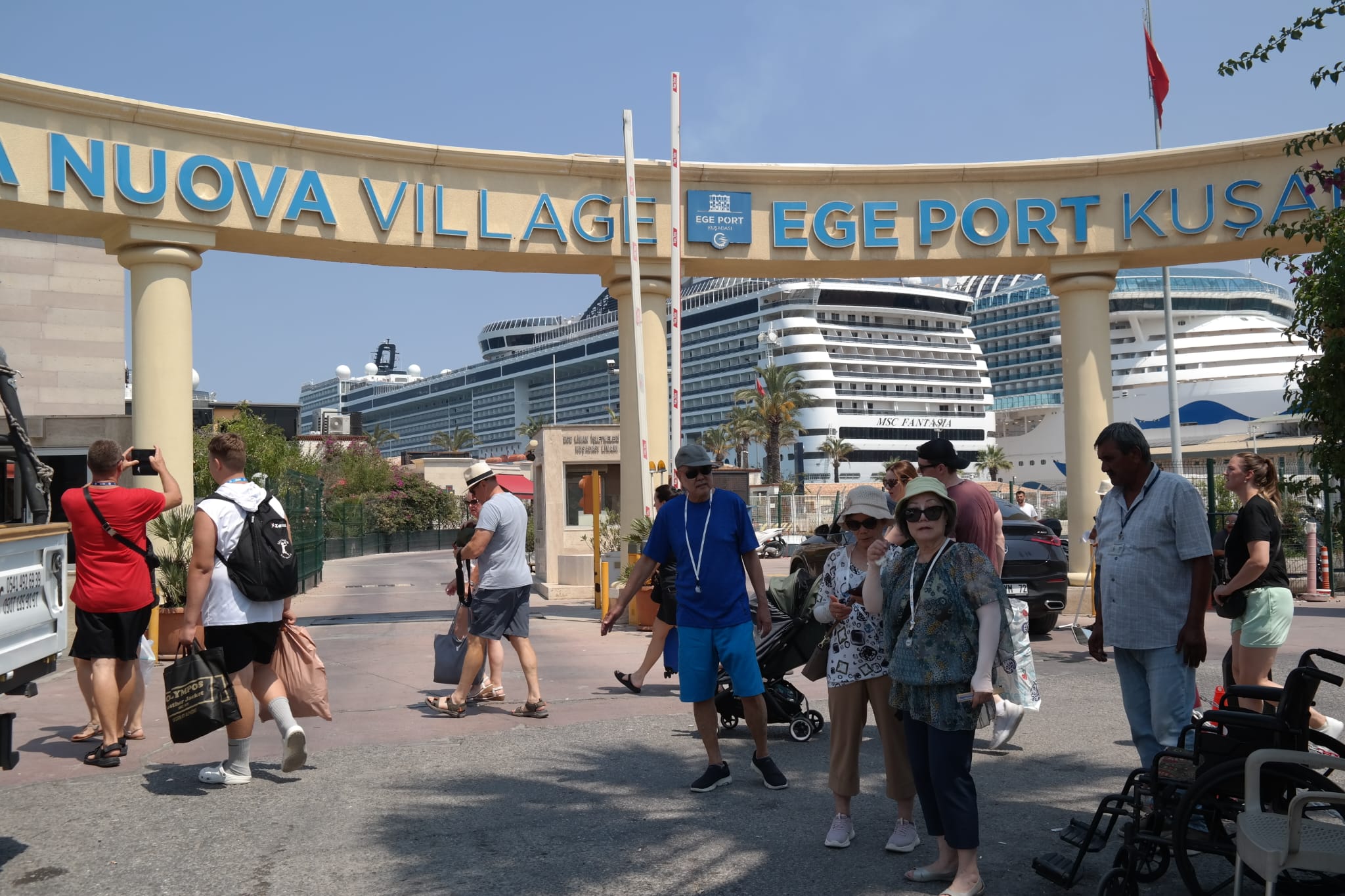 Kusadasi Ege Port Limaninda Eylul Bereketi Hiz Kesmiyor 602869 Dd72Bde823316D18Ff392Ecc81218091