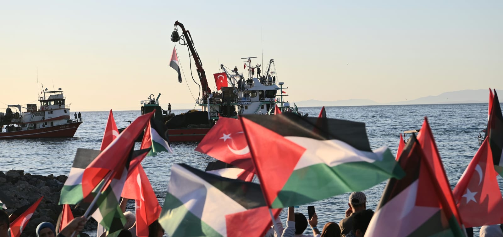 Kusadasi Kuresel Sumud Filosuna Destek Icin Birlesti 600977 32D8Dfc2F520B0F2225509143810A471