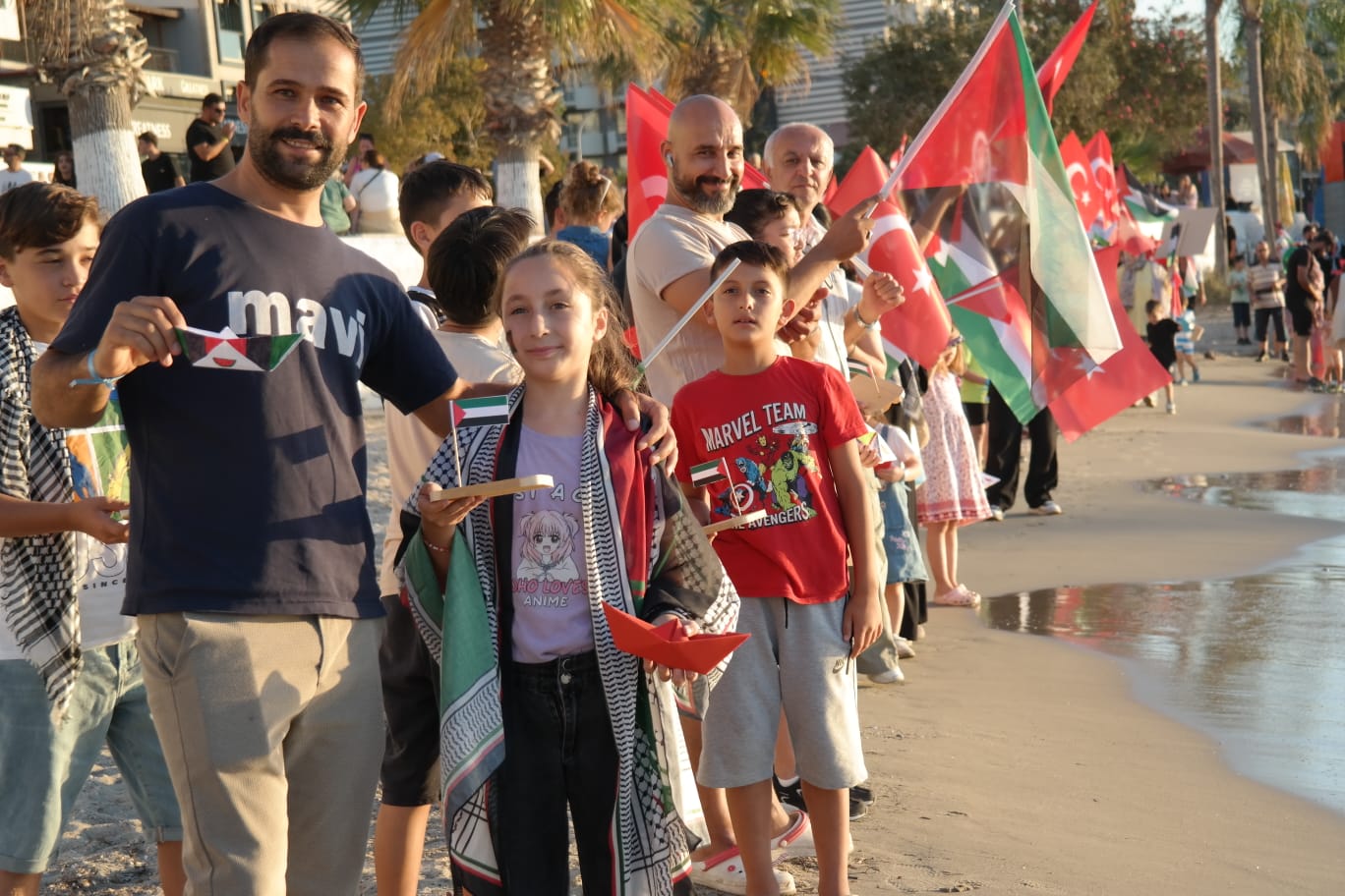 Kusadasi Kuresel Sumud Filosuna Destek Icin Birlesti 600977 A95462E51Edd70885Dcbd2Dfb6A5Faa3