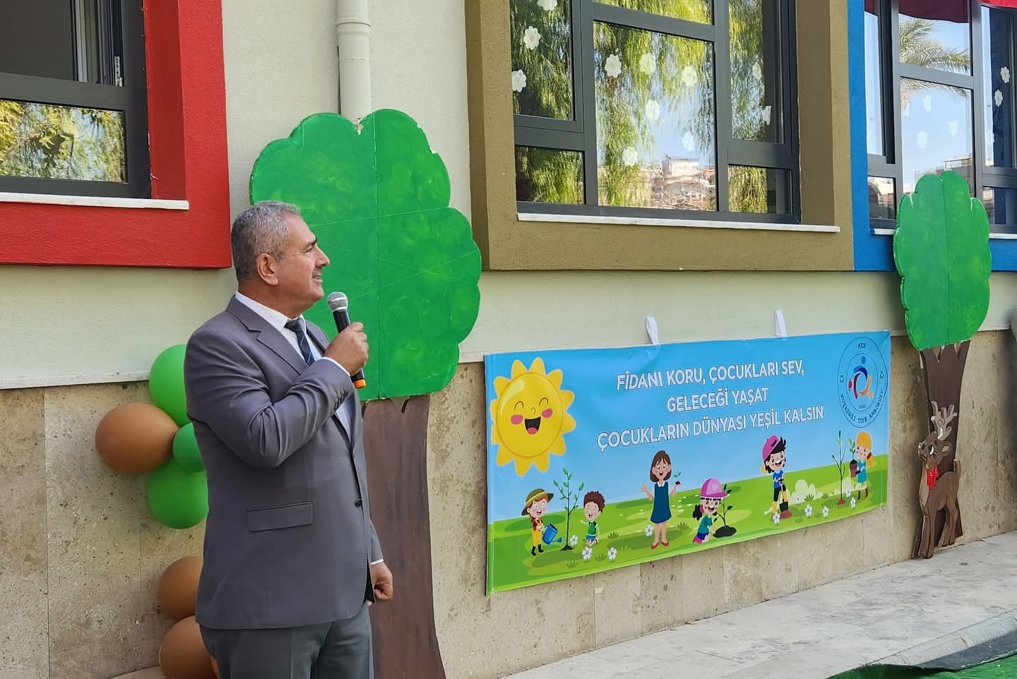 Kusadasinda Ilkogretim Haftasi Torenlerle Kutlandi 597827 6E76284Bb9Fc0317D5C2Aef42A3Fdee1