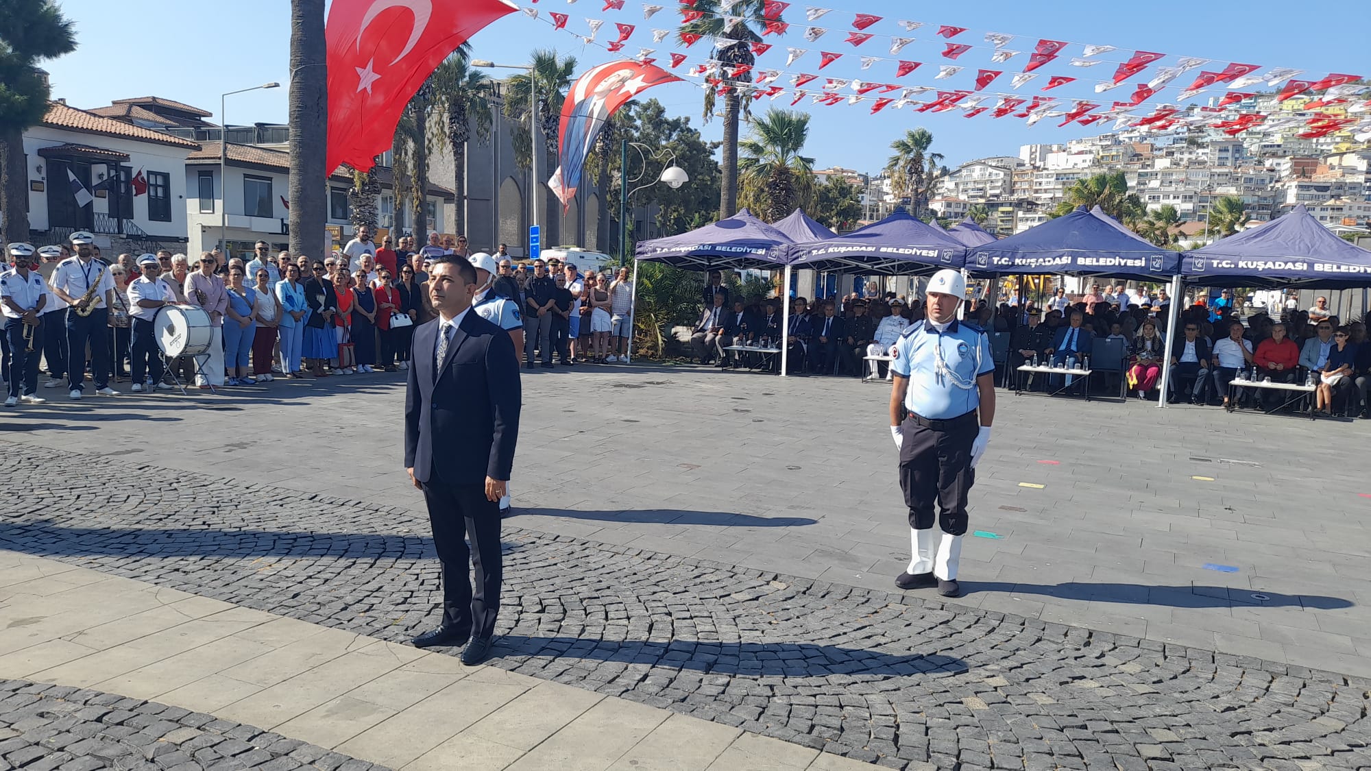 Kusadasinin Dusman Isgalinden Kurtulusunun 103Uncu Yili Coskuyla Kutlandi 597485 386Ce6Fb4D4C9Aeb365B97E28D39Cd64