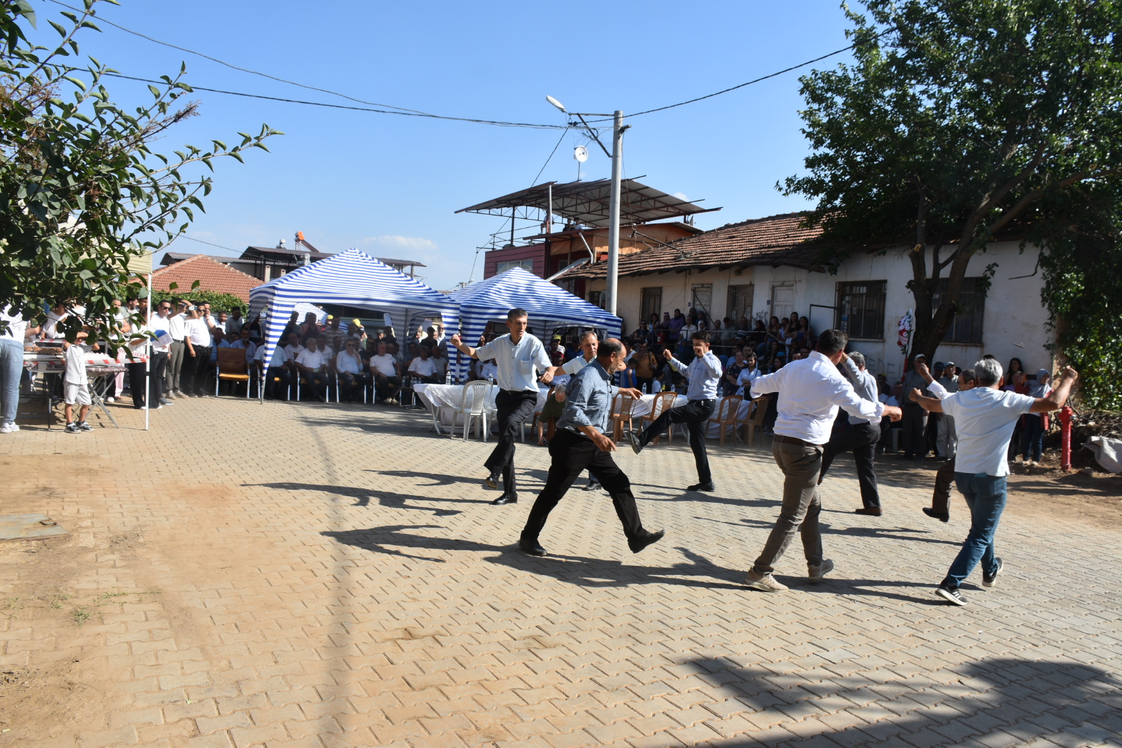 Muhtar Adem Ozer Yaykin Karacasunun Parlayan Yildizi 599180 E9Fb193422A765E502A43593C11C3B14