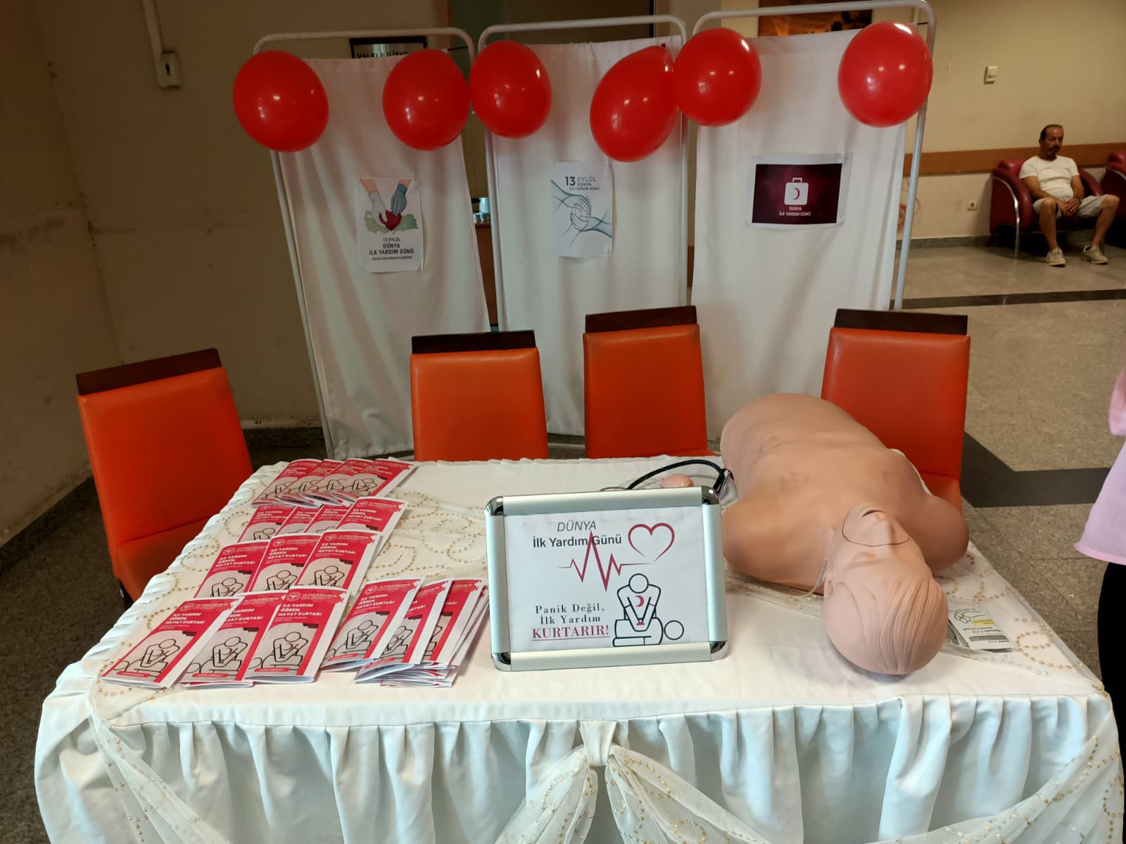 Nazilli Devlet Hastanesinden Ilk Yardim Farkindaligi 599239 2Eb102640A8Aa95B0831A1Da91523098