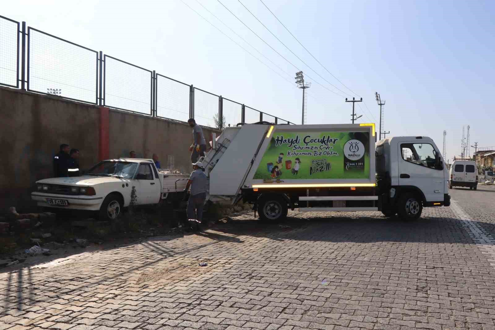 Nazillide Atil Araclar Toplatiliyor 48D120D4Acccf0E402D5Cf01Cbe8B38D