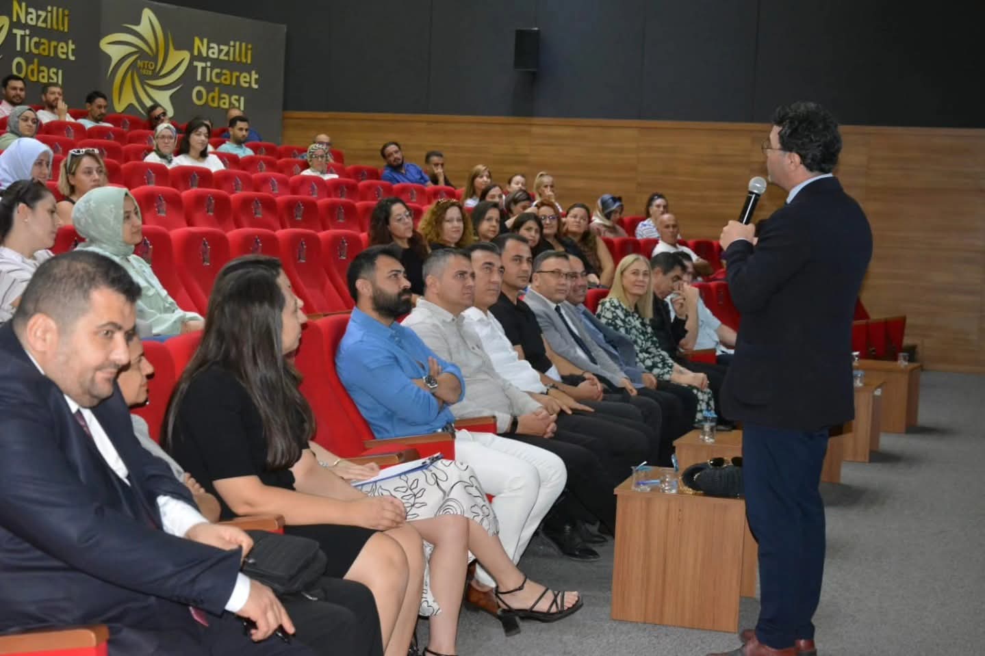 Nazillide Rehber Ogretmenler Bulustu Gazete 602481 24Bf4Fb4B350Ce548C9154Ea01304E65