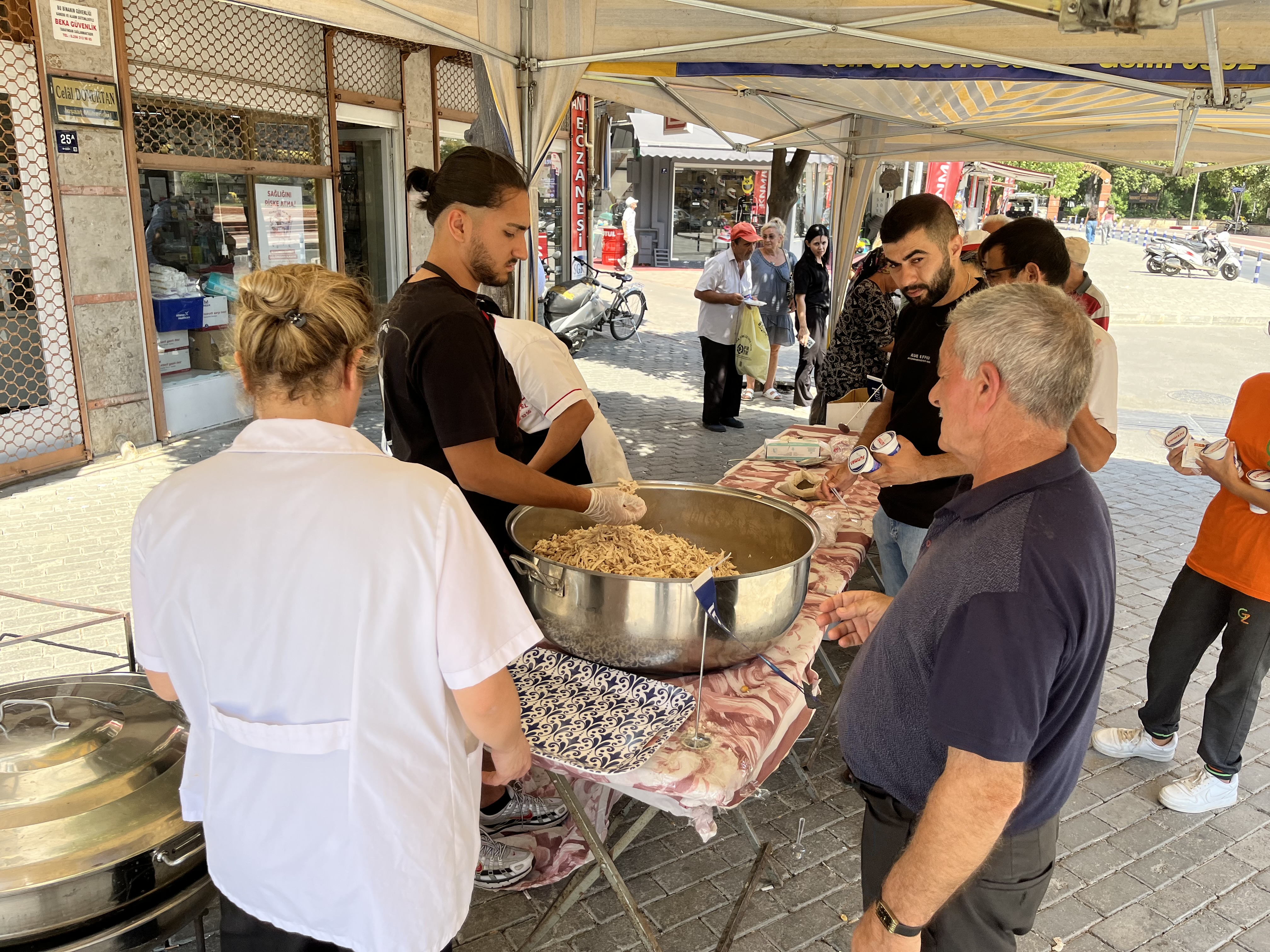 Nazillinin Kurtulusunda Fuzul Ev Subesinden Coskulu Kutlama Ve Pilav Hayri 597189 3389B9C384Ad7A08A2Bcefc48111Bad7