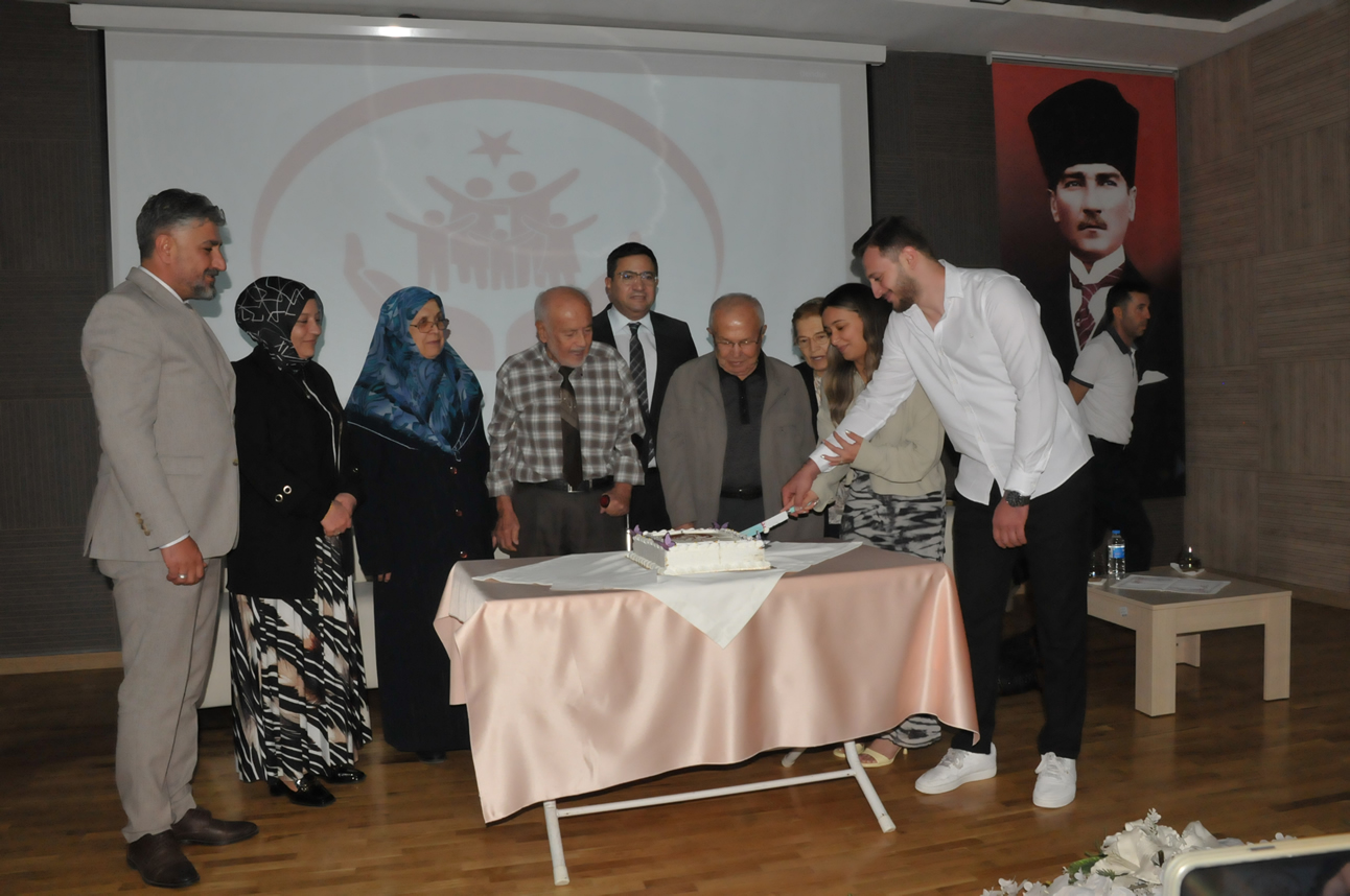 Omurluk Asklariyla Genclere Ilham Verdiler 602409 332Cff78Bde827474E8054A6Ac2B0131