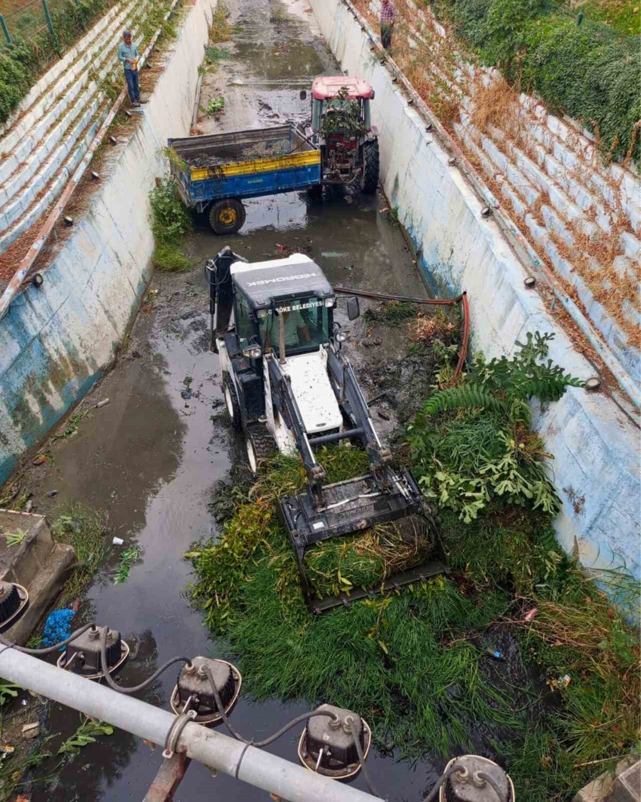 Soke Belediyesinden Yenikent Deresinde Temizlik Calismasi 00Ec1B096D366B97B40559A4A0A509A5