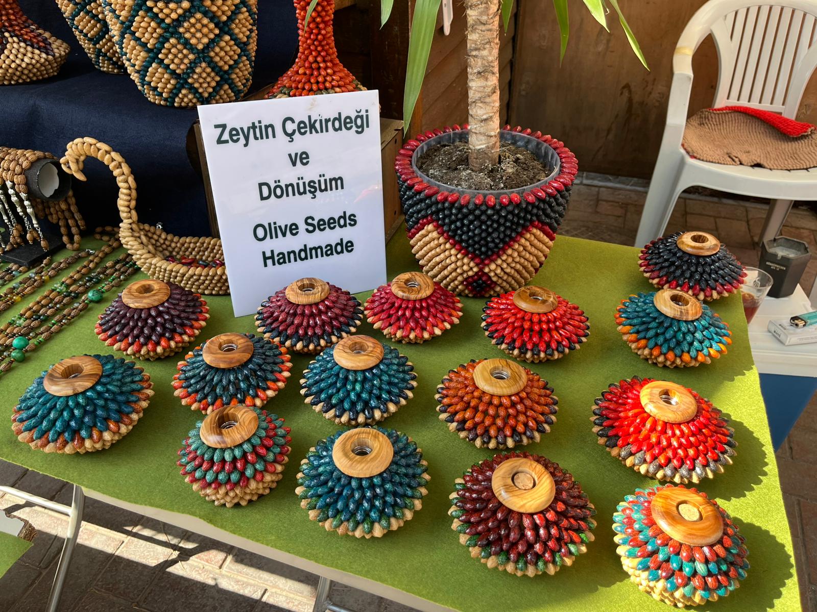 Zeytin Cekirdeginden Dogan Sanat Kent Sokaklarindan Cikip Kusadasini Evrensele Tasiyor 597505 24A680617051A9F2E276618F572Ffce2