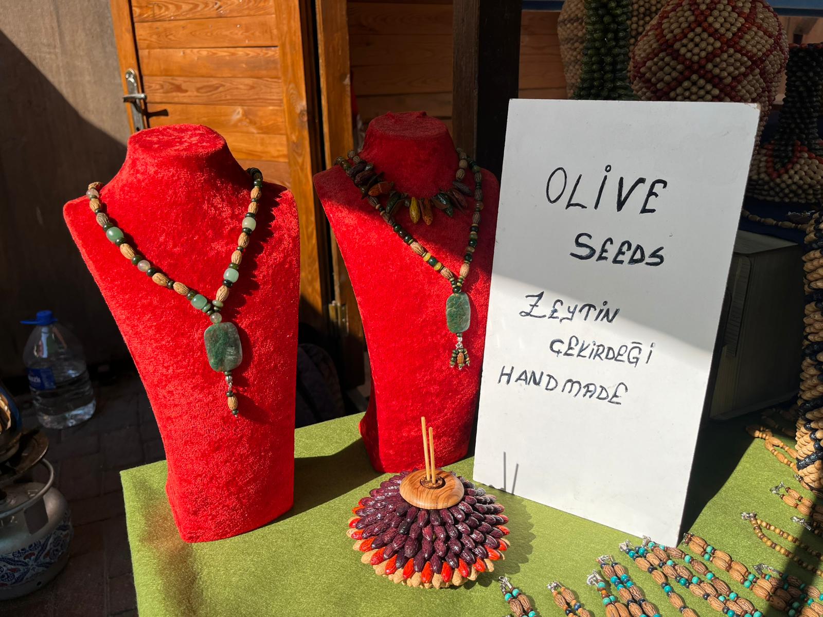 Zeytin Cekirdeginden Dogan Sanat Kent Sokaklarindan Cikip Kusadasini Evrensele Tasiyor 597505 D3066D2D5612Ba6428Fb23689006F217