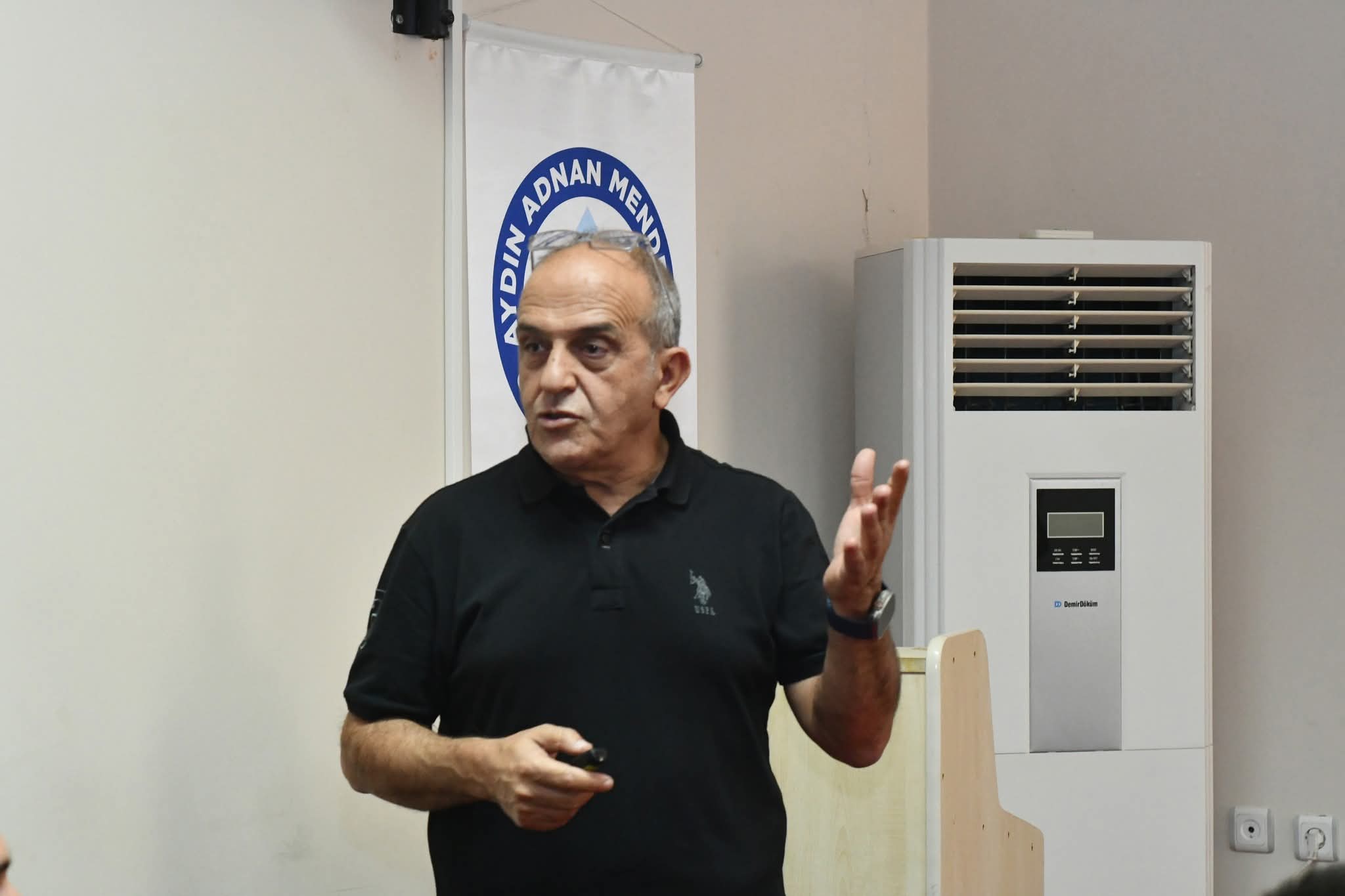 Adu Didimde Erasmus Ve Fulbright Sunumu Gerceklestirildi 606857 0Fcc2Fa215Ea0Cba5Df9B927928Adb72