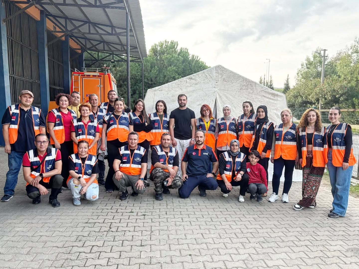 Afad Aydindan Gonullulere Afet Farkindalik Egitimi E8Cf25C9E52E6Cd5B95D0A3A14E18B73