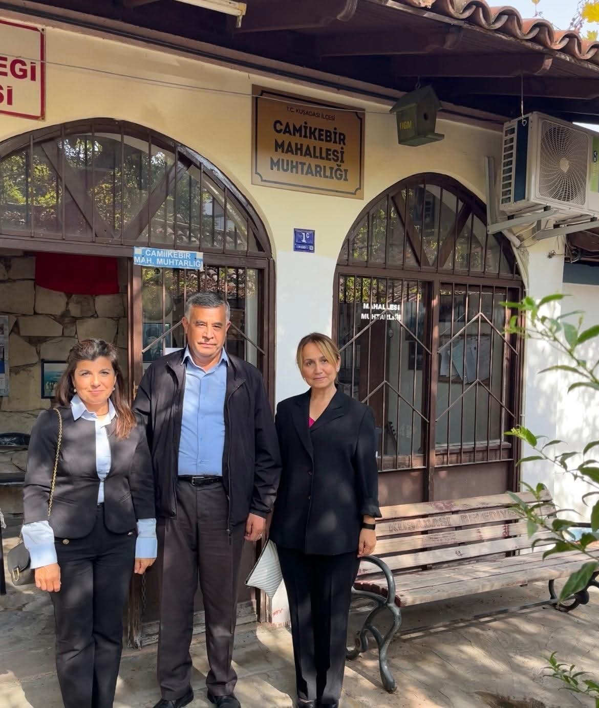 Ak Parti Kusadasi Yonetimi Mahalle Muhtarlariyla Bulustu 607836 1C5F0E37Fc64D0D41D730E494Fa45F1E