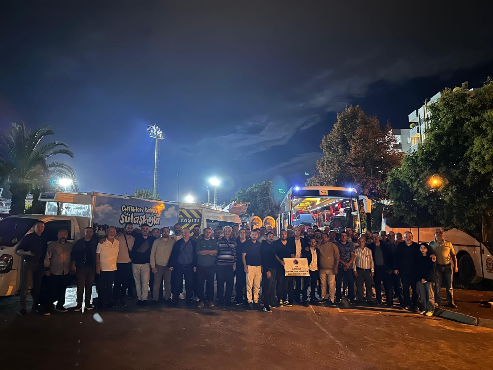 Aydin Elektrikciler Odasi Uyeleri Ucretsiz Fuara Goturdu 604737 Ef7B4Acb63A43Ed2Fb2082B5D140B2E4