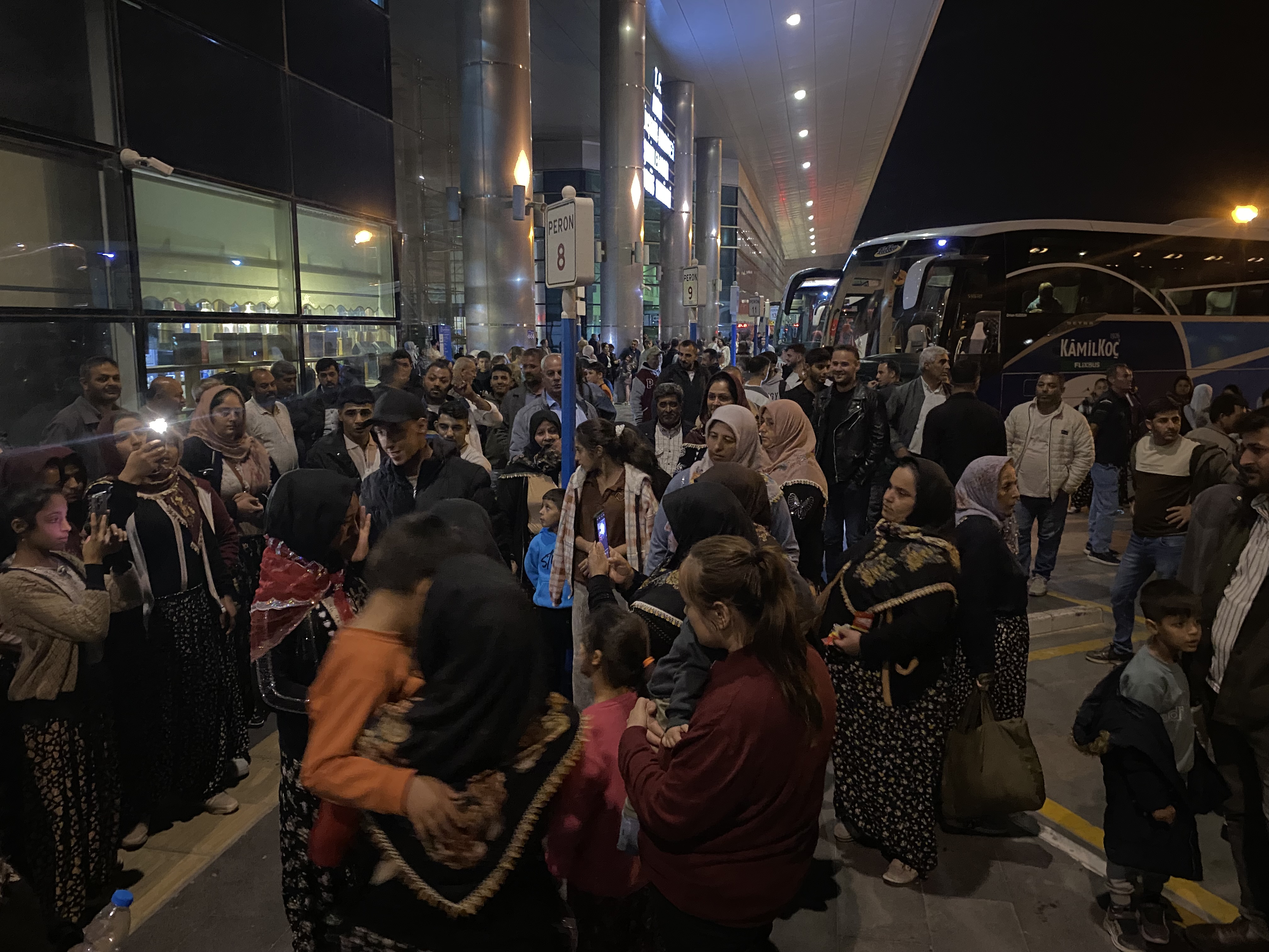 Aydin Otogarinda Cosku Ve Huzun Bir Arada Yasandi 604370 4Fd3C167Df6D3E056F0F5A7B1C5C36B8