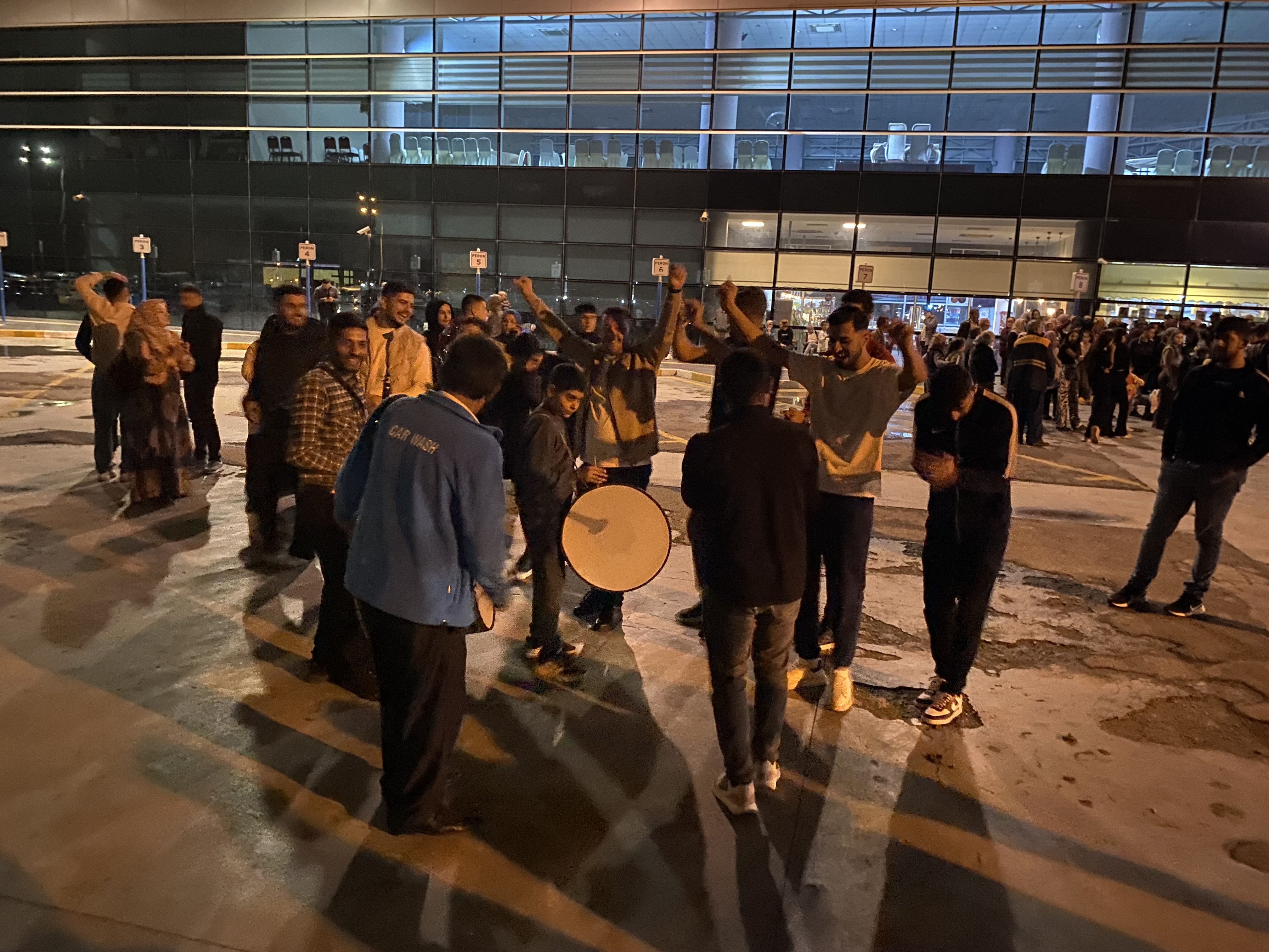 Aydin Otogarinda Cosku Ve Huzun Bir Arada Yasandi 604370 Cfa2801B03Df2B186D2B44C4622B792E