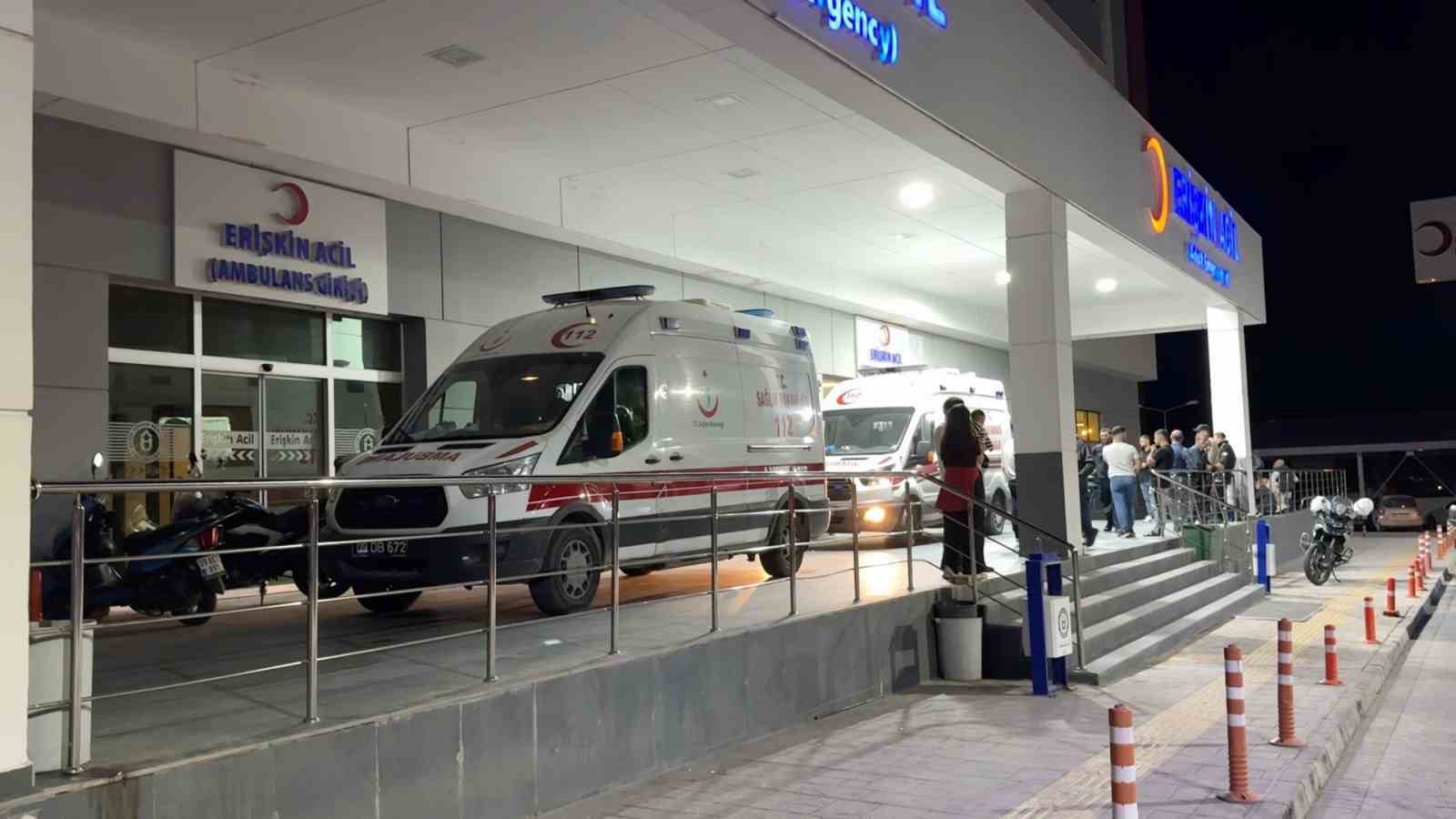 Aydinda Cocuklar Yuzunden Aileler Arasinda Bicakli Kavga 2 Yarali Fcc4423D26Cc3C03F3E35F3Bf709543E