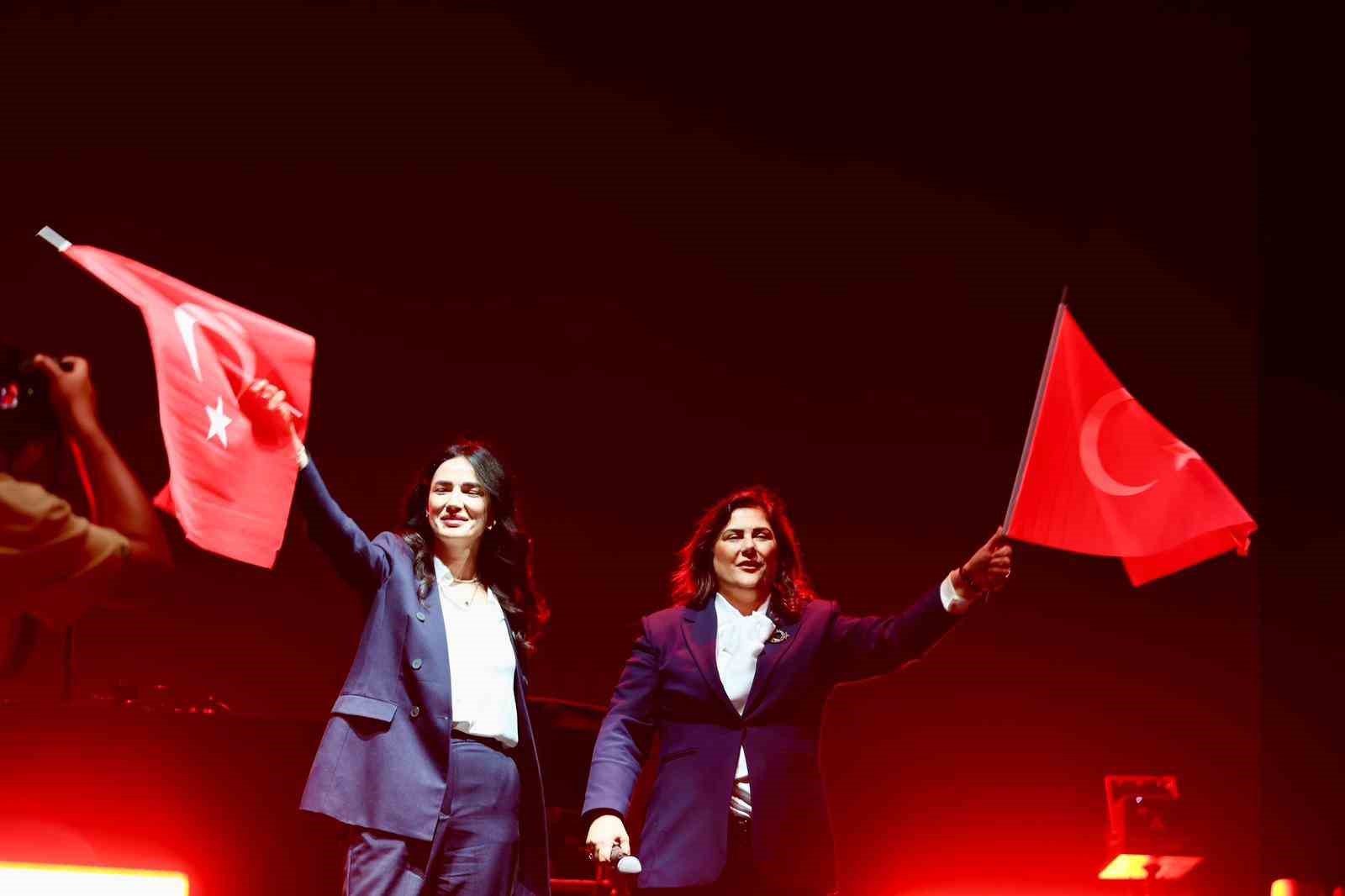 Aydinda Cumhuriyet Coskusu 60 Bin Kisi Aydinfestin Finalinde Bulustu A832Bc63E00A1Ec64730064A2C692Ead