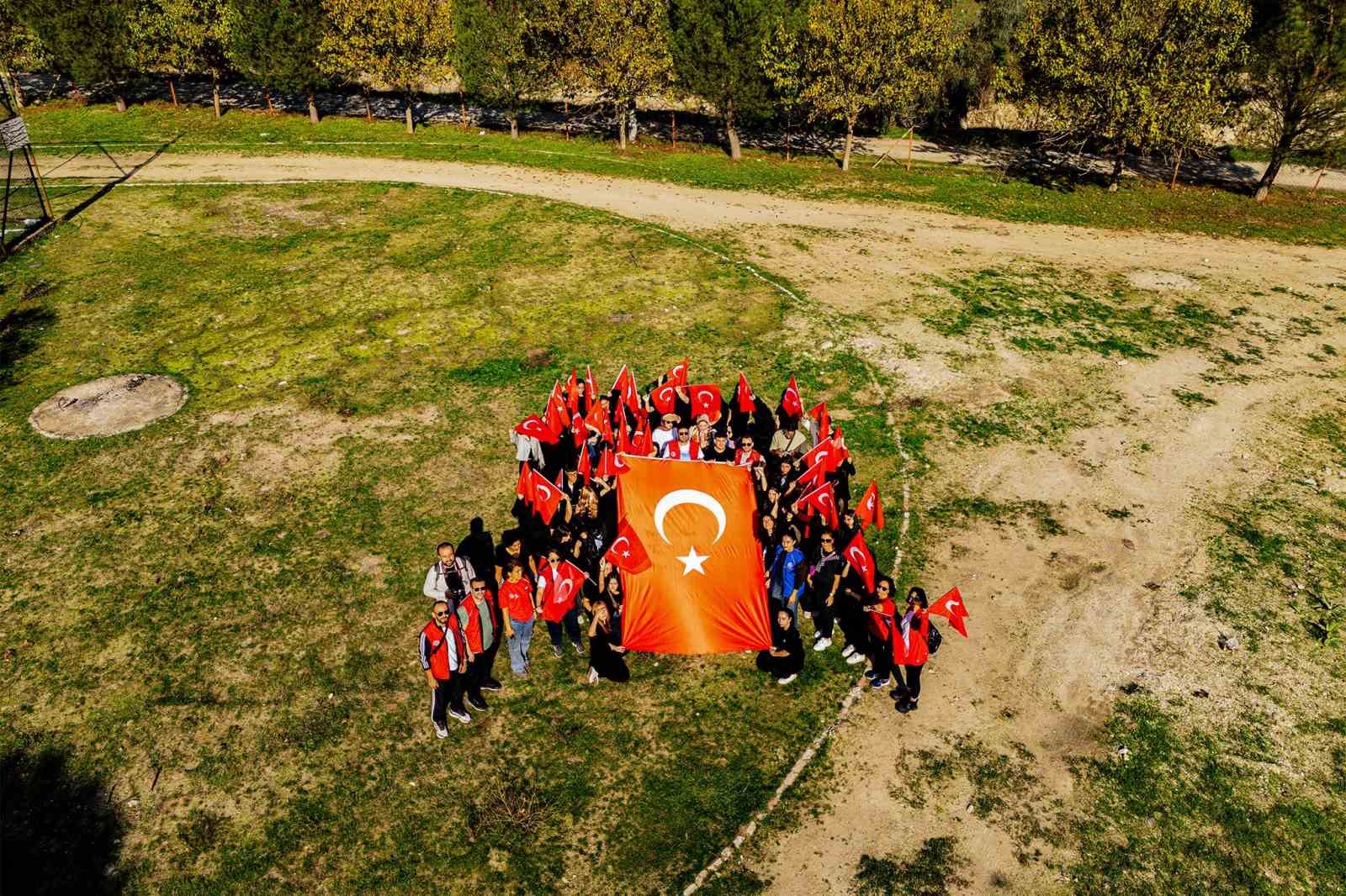 Aydinda Gencler Cumhuriyet Icin Yurudu 50Af2E8671212360896A2Bd448Bfc9E3