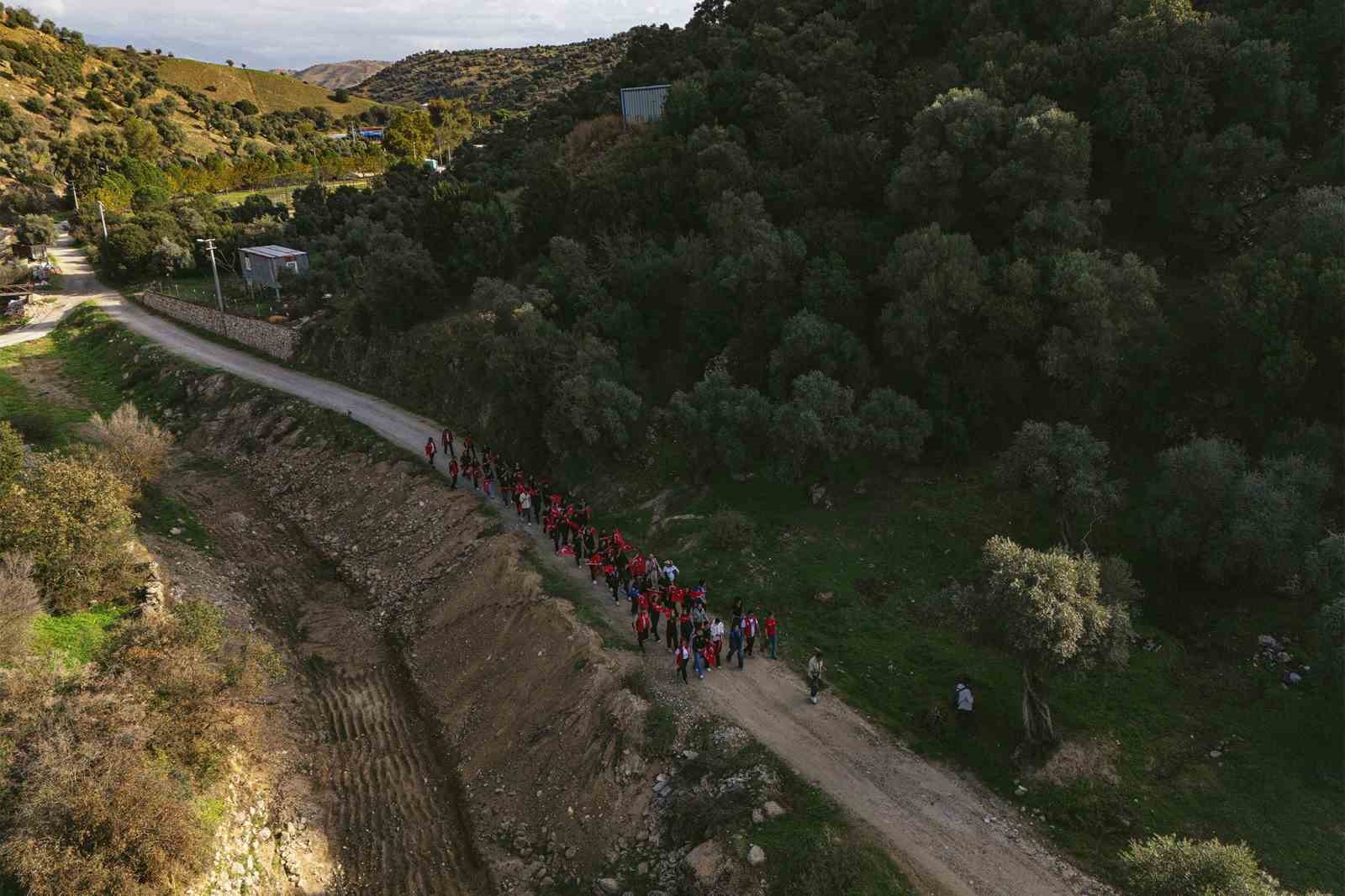 Aydinda Gencler Cumhuriyet Icin Yurudu 943595B2A9326D5D5C8Bfdb0559487A6