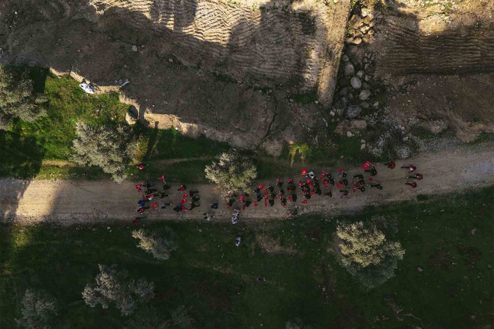 Aydinda Gencler Cumhuriyet Icin Yurudu F29B17526829D406428A8806289B69Ac