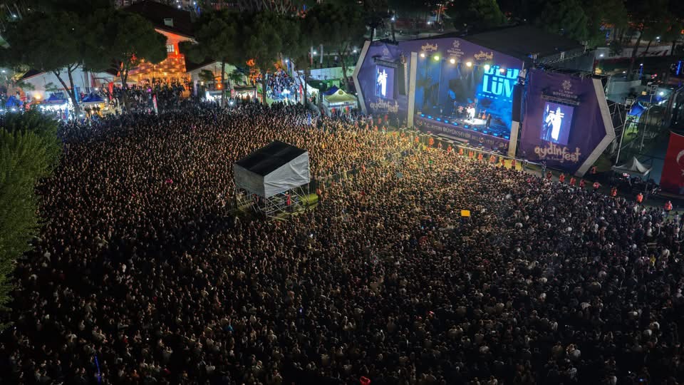 Aydinda Genclik Festivali Coskusu Adim Atacak Yer Kalmadi 609616 0E538A7Dce16453766B88D4E72E56Cb3