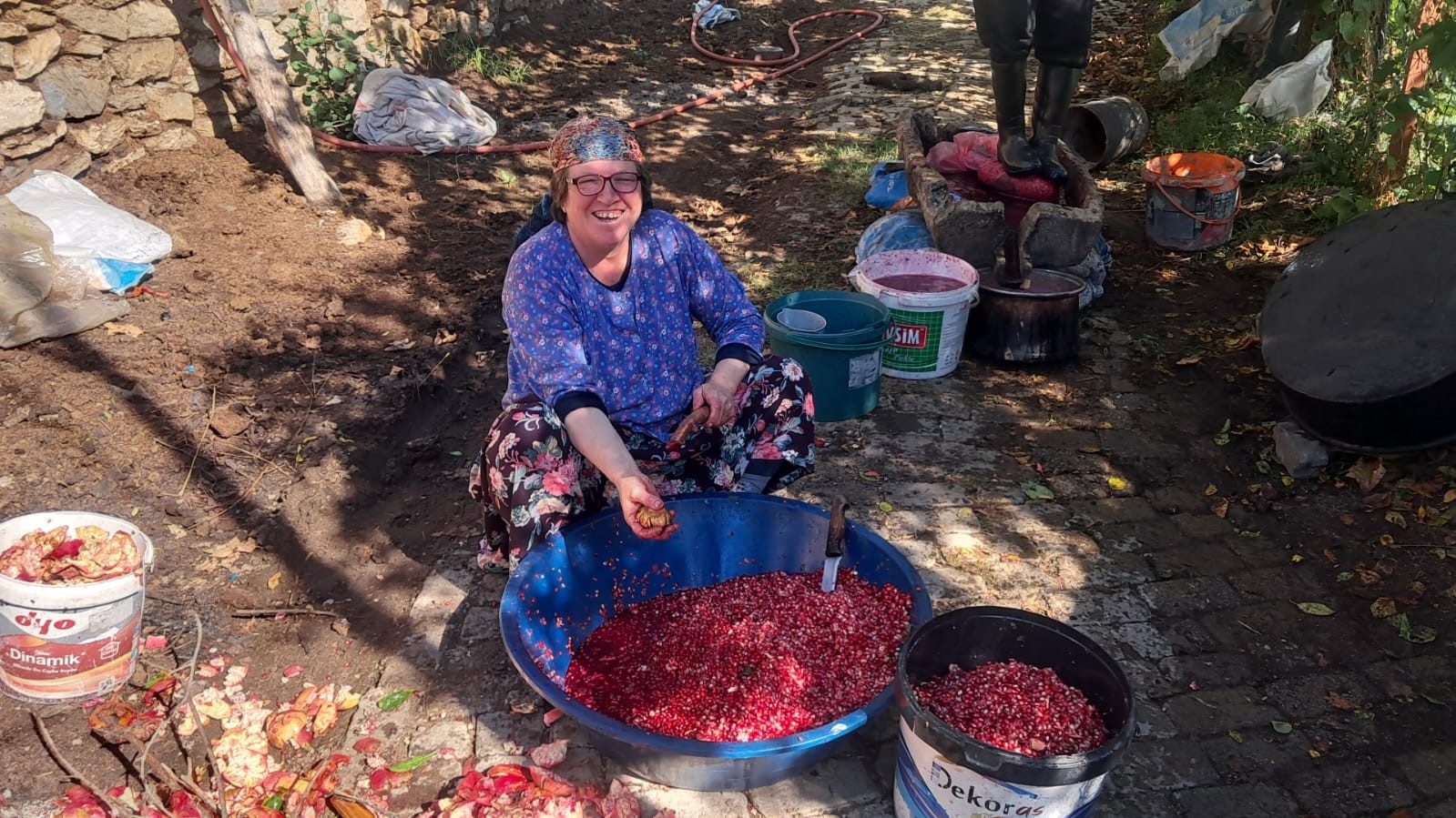 Aydinda Narlar Geleneksel Yontemle Eksiye Donusuyor E1F8Ffd379Ee28A718E8F8Acad2217A4