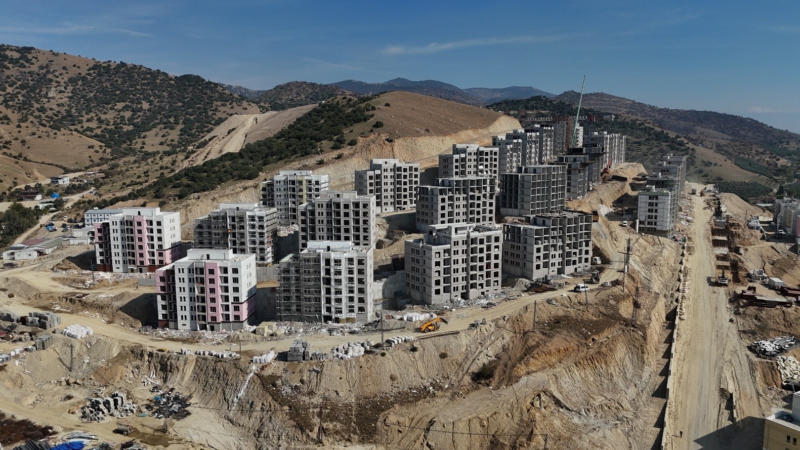 Aydinda Yuzyilin Konut Hamlesi Basliyor Savastan Aydina 7 Bin Yeni Konut Mujdesi 609304 12E50Ae3D5591A368E644C259B1Edf43