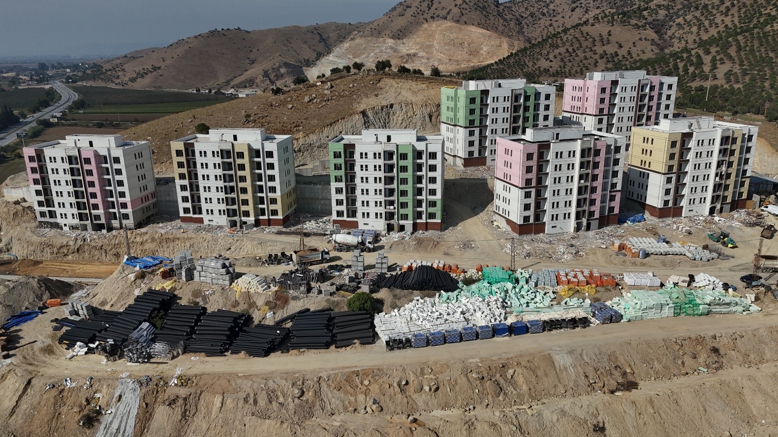 Aydinda Yuzyilin Konut Hamlesi Basliyor Savastan Aydina 7 Bin Yeni Konut Mujdesi 609304 1898F9C74F2Ee07F5D4Faf6D6874Ad01