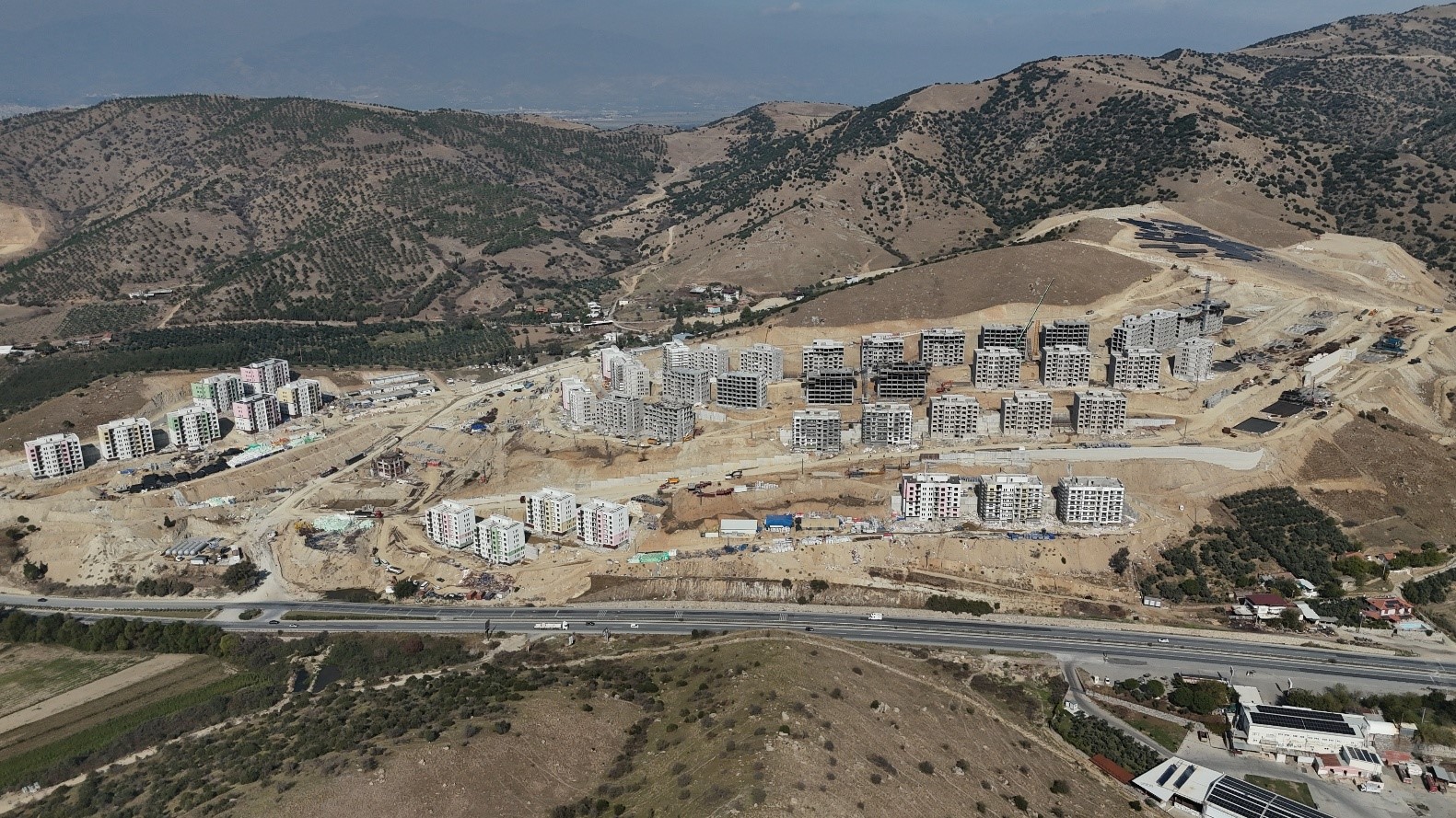 Aydinda Yuzyilin Konut Hamlesi Basliyor Savastan Aydina 7 Bin Yeni Konut Mujdesi 609304 539263C24E6E4429F0F1Cb87Bdde293E