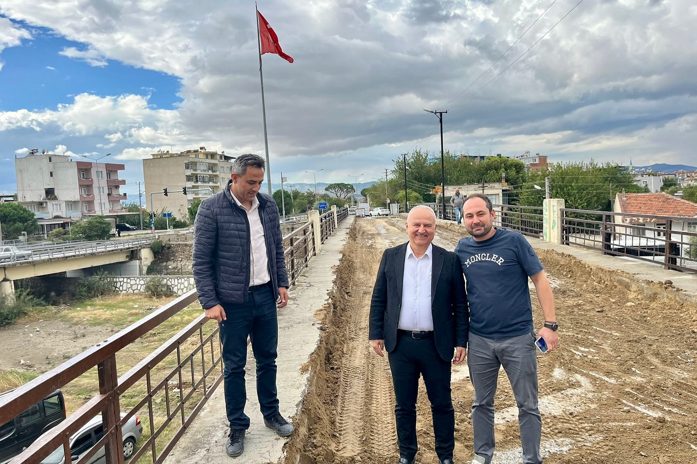 Aydindaki Italyan Koprusu Cift Yonlu Trafige Aciliyor 606034 541Ed21A452F06F9345D47Edbce85492