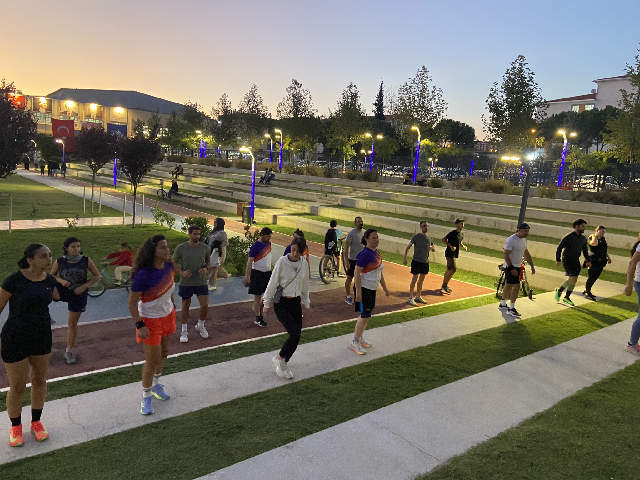 Aydinli Kosu Sevdalilari Ayni Kulupte Bulustu 604226 E7Dacd6Cbf3Ca815A28Df2Fa32F0A1Fe