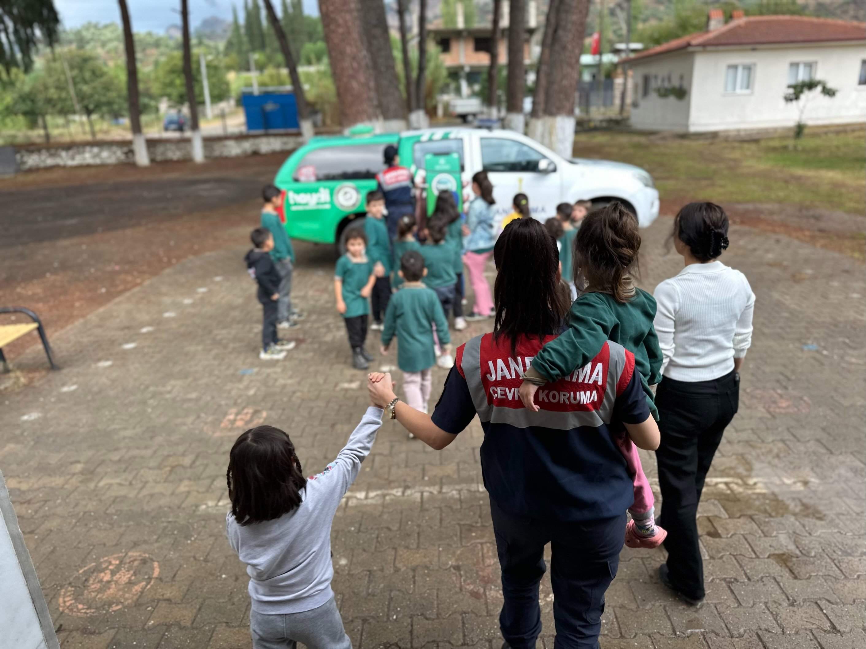 Aydinli Miniklere Doga Ve Hayvan Sevgisi Asilandi 604995 Aaaa2F39Afe8078Bb48Ad75F4B12F4Be