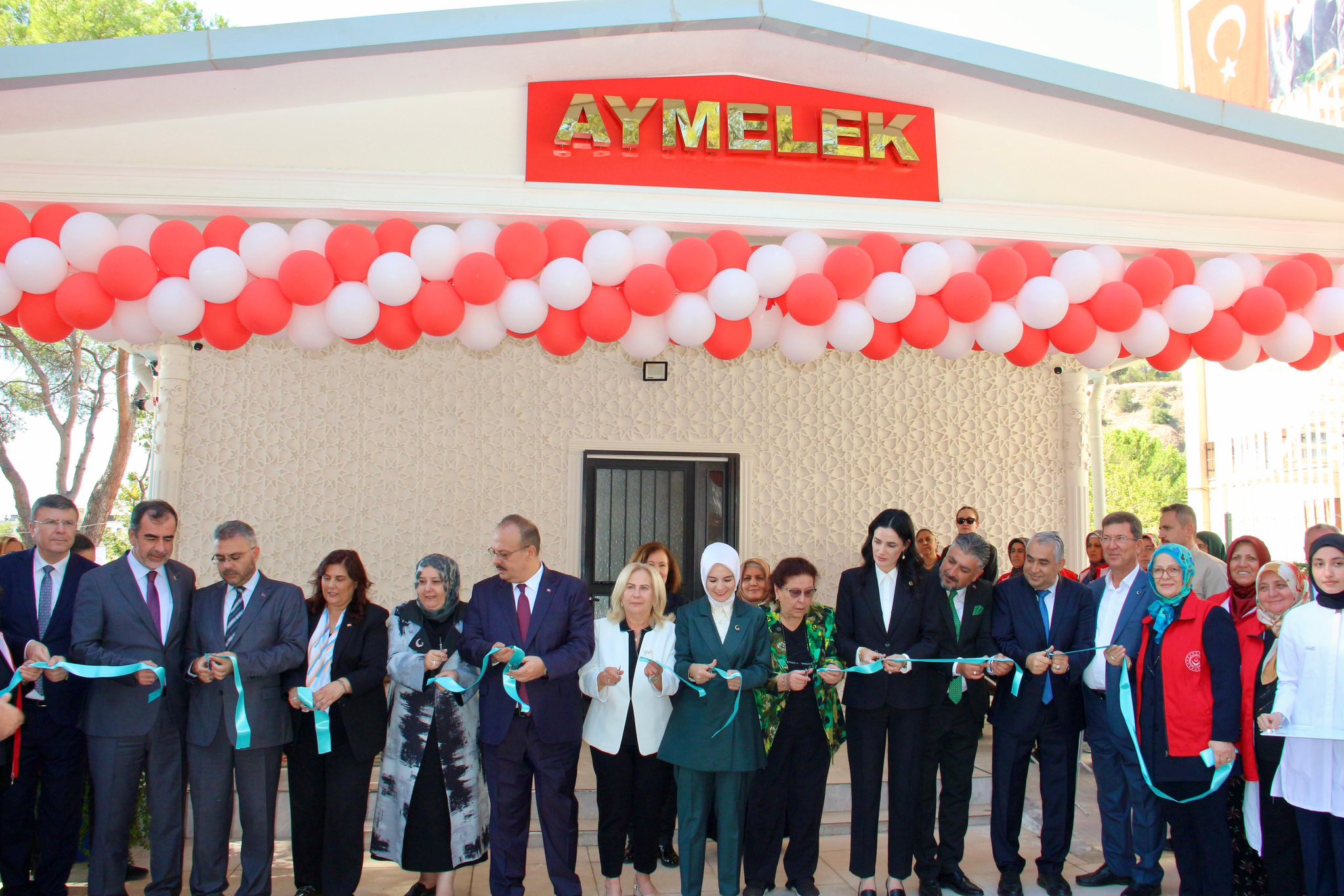 Bakan Goktas Aydinda Yasam Bakim Merkezini Hizmete Acti 604700 9B31Caf0136C701135691648E1C154B6